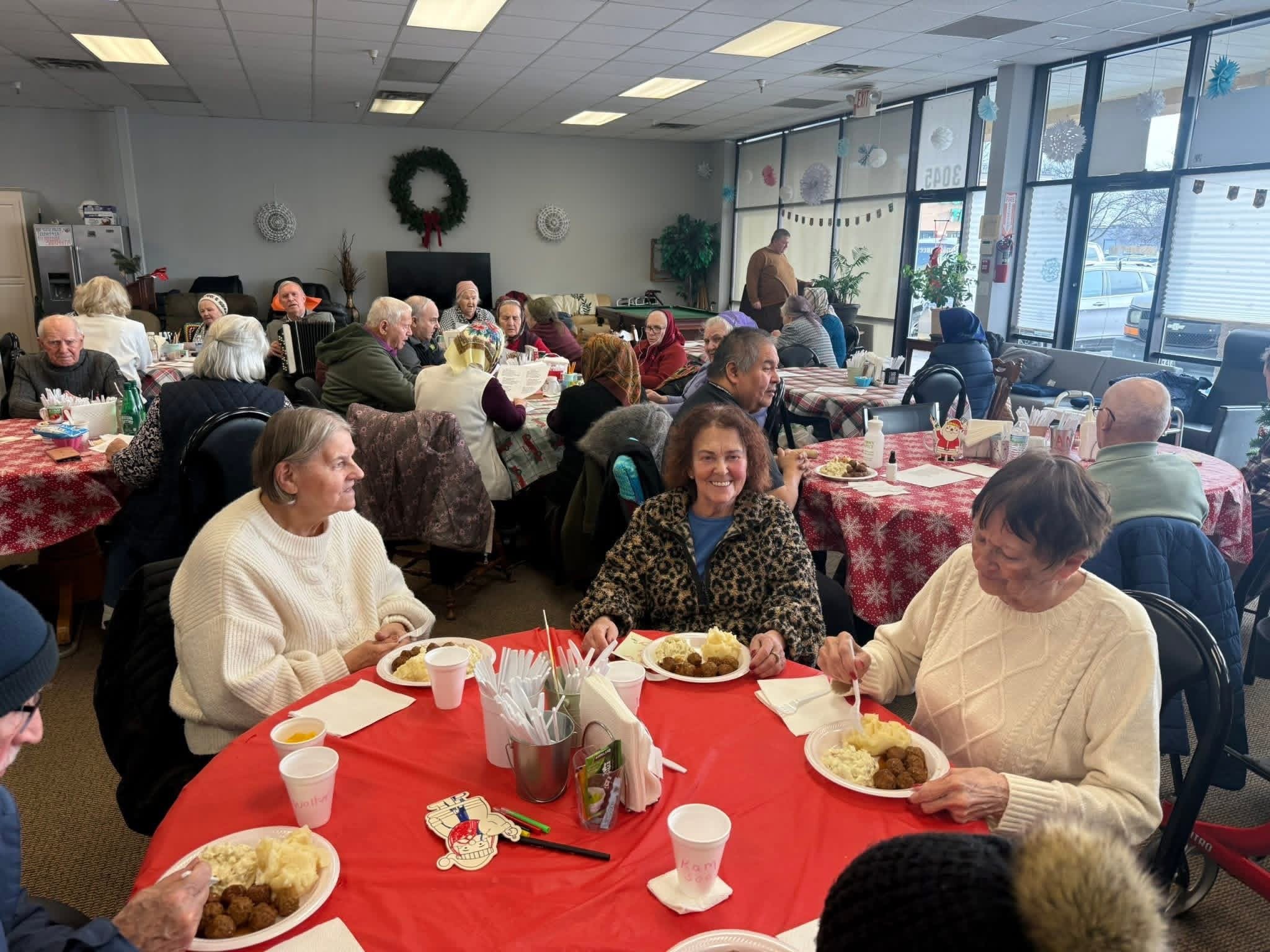 Is Adult Day Care Safe for Dementia? Supervision, Wandering and What to Ask Before You Enroll