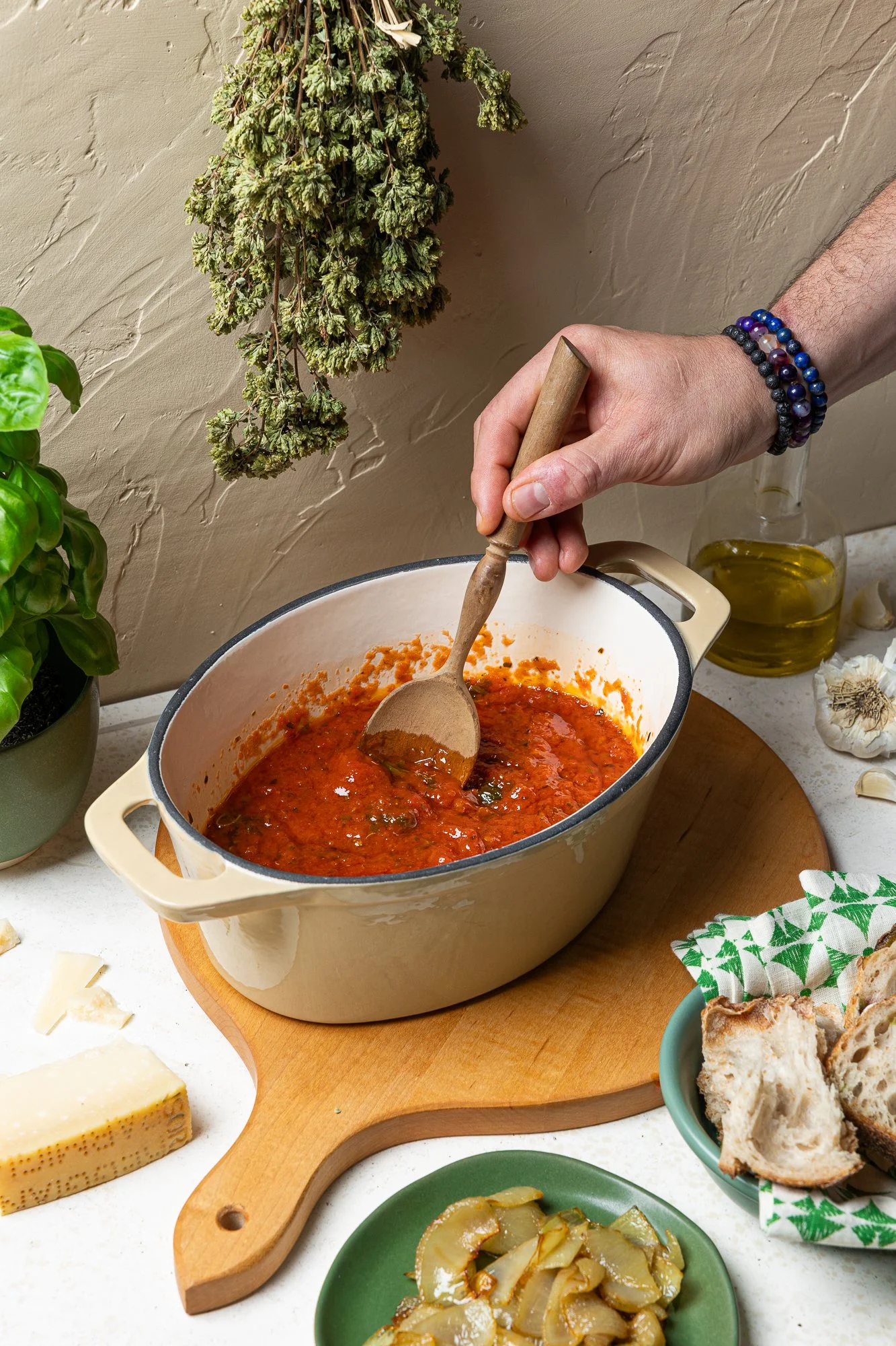 1984_INSERT Red Sauce_BTR_GALDOPHOTO.jpg