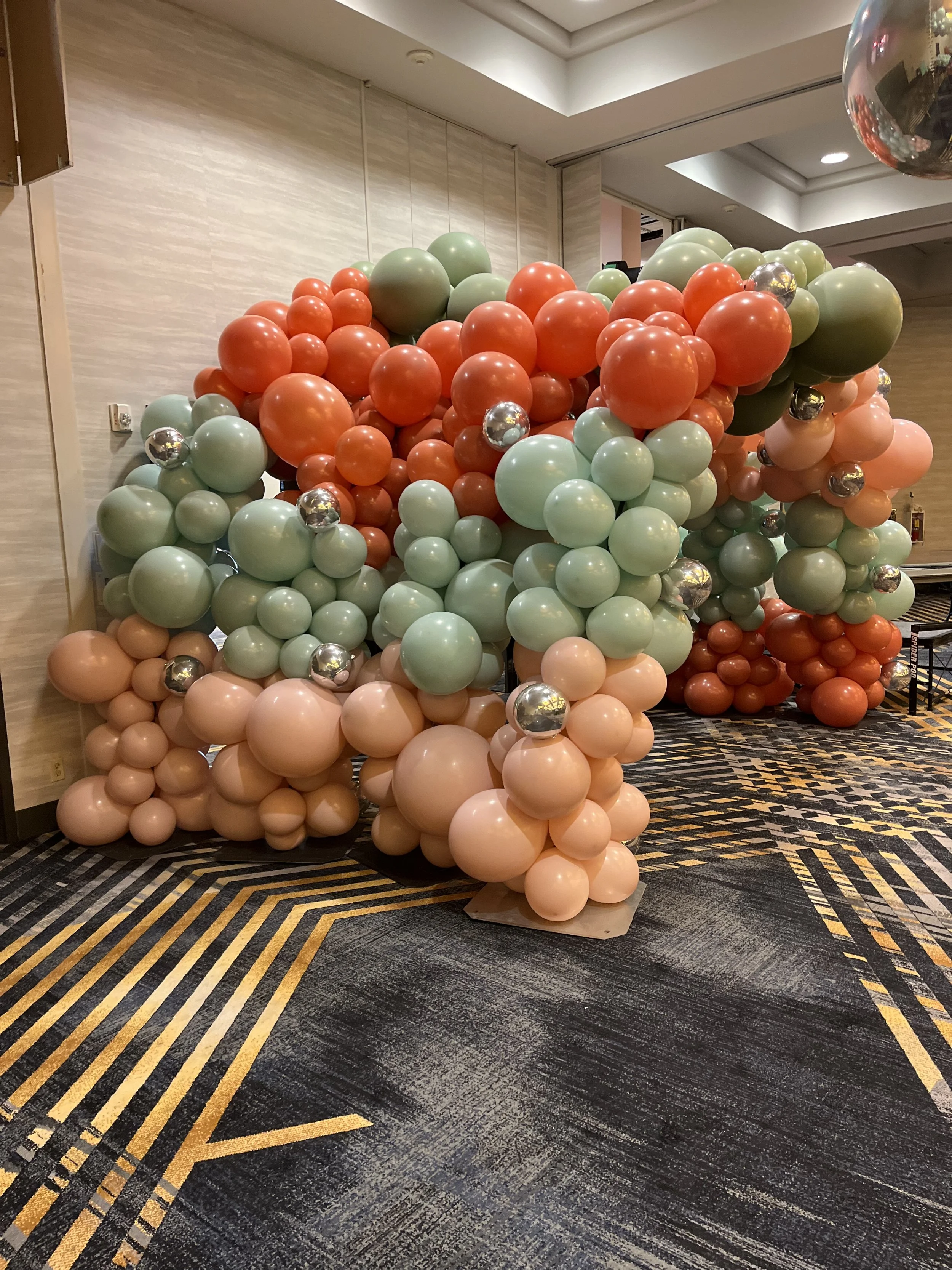 Balloon tunnel 