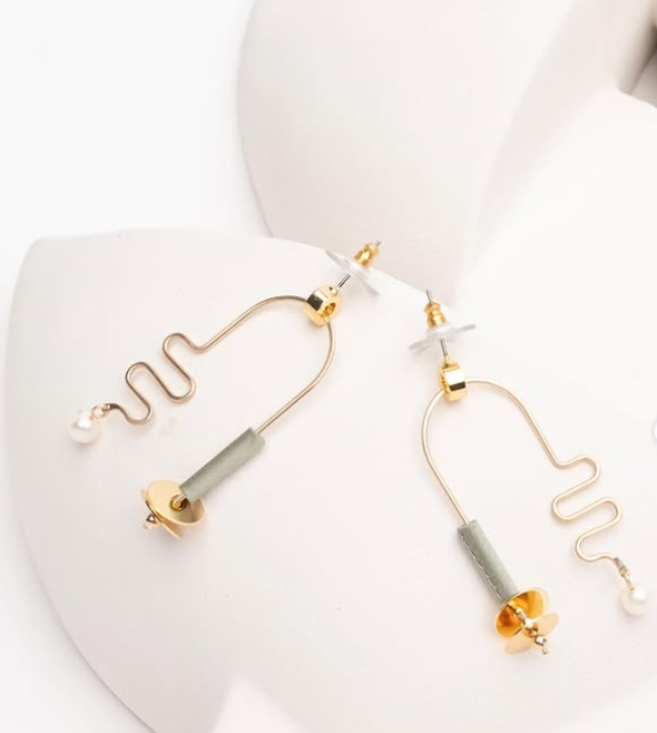 Aalto earrings.png