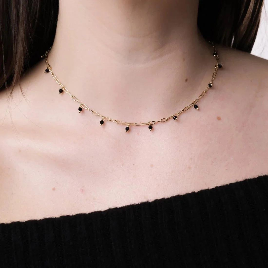 Savuti Necklace Onyx Model.jpg