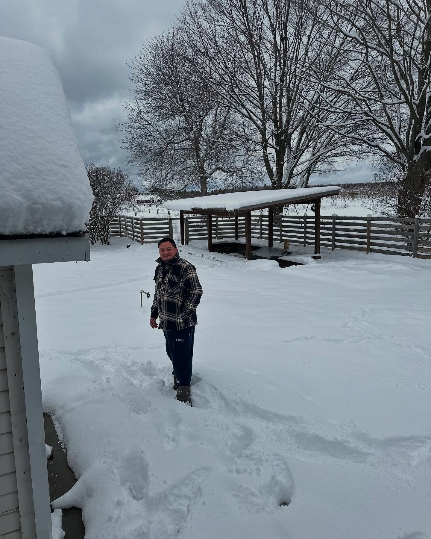 Snowy day on the farm!

#farm #fruitfarm #farmer #orchard #farmersmarket #farmersmarketmi #michiganfarmersmarket #michiganfarm #cherries #cherry #cherryfarm #peaches #peach #peachfarm #apples #apple #applefarm