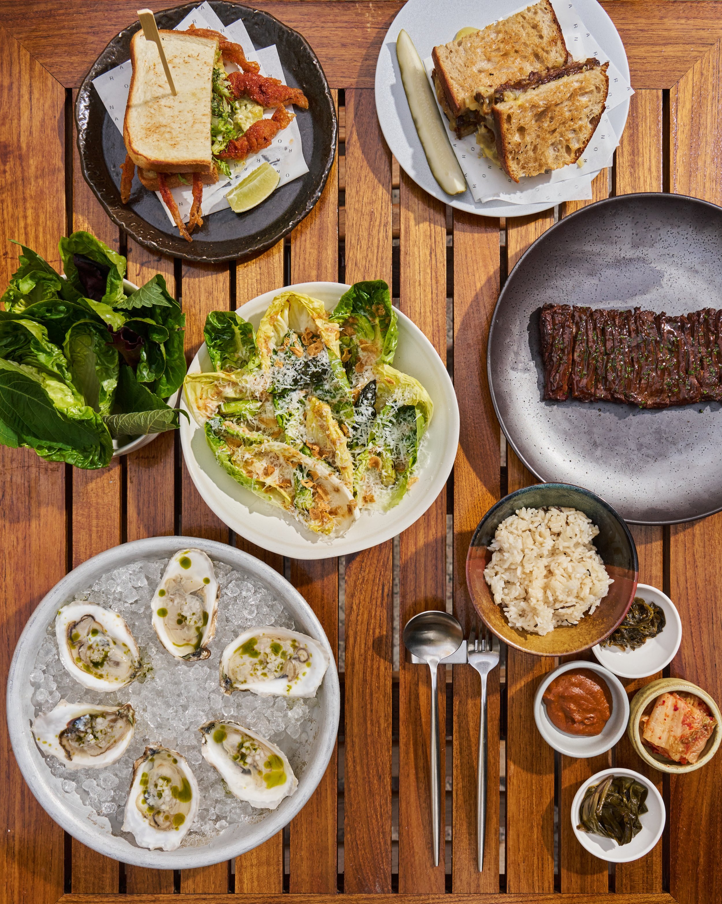 A little bit of everything

Gather around the table and share your NARO favorites, from lunch dates to dinner with friends

Summer is best enjoyed together!