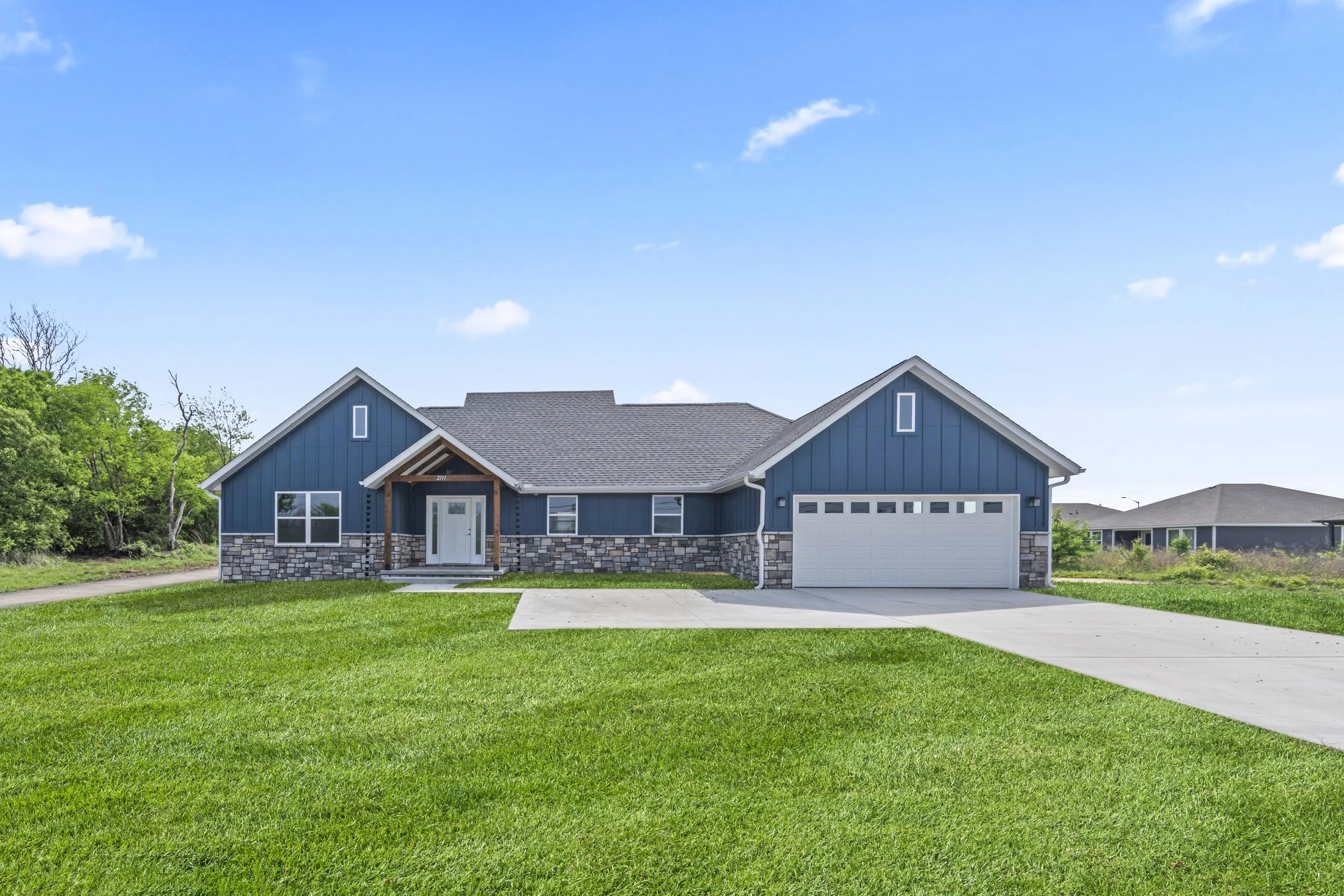 2111 Dawn Hill-1.jpg