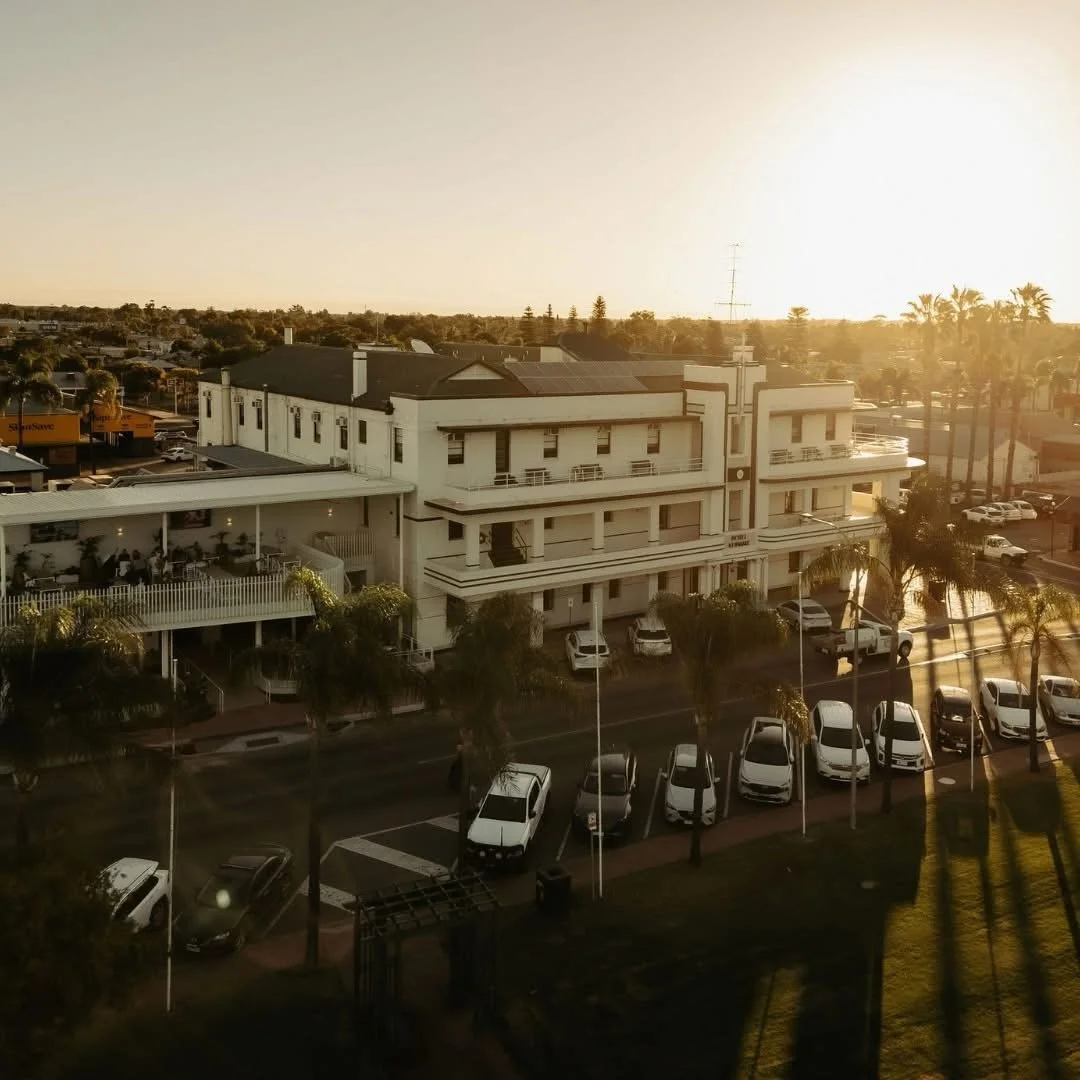 How are you spending your Easter?
Spend it at Hotel Renmark &mdash; good food, great company, and a place to linger a little longer.

#hotelrenmark #easterweekend #riverland #communityowned #renmark