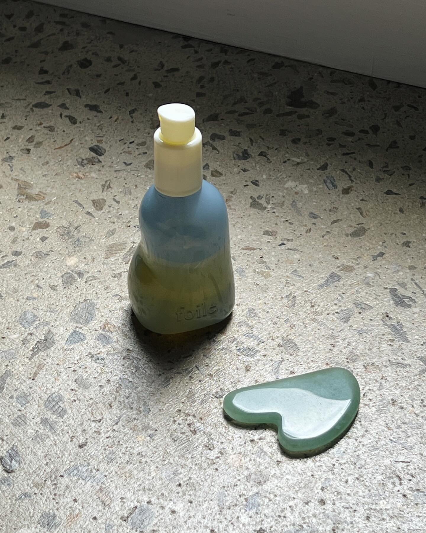 Making gua sha a routine essential this year ft. Your favourite face oil 〰️