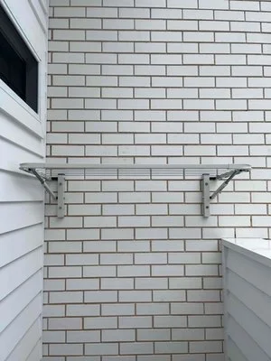 MiniWhiteWall2.jpg