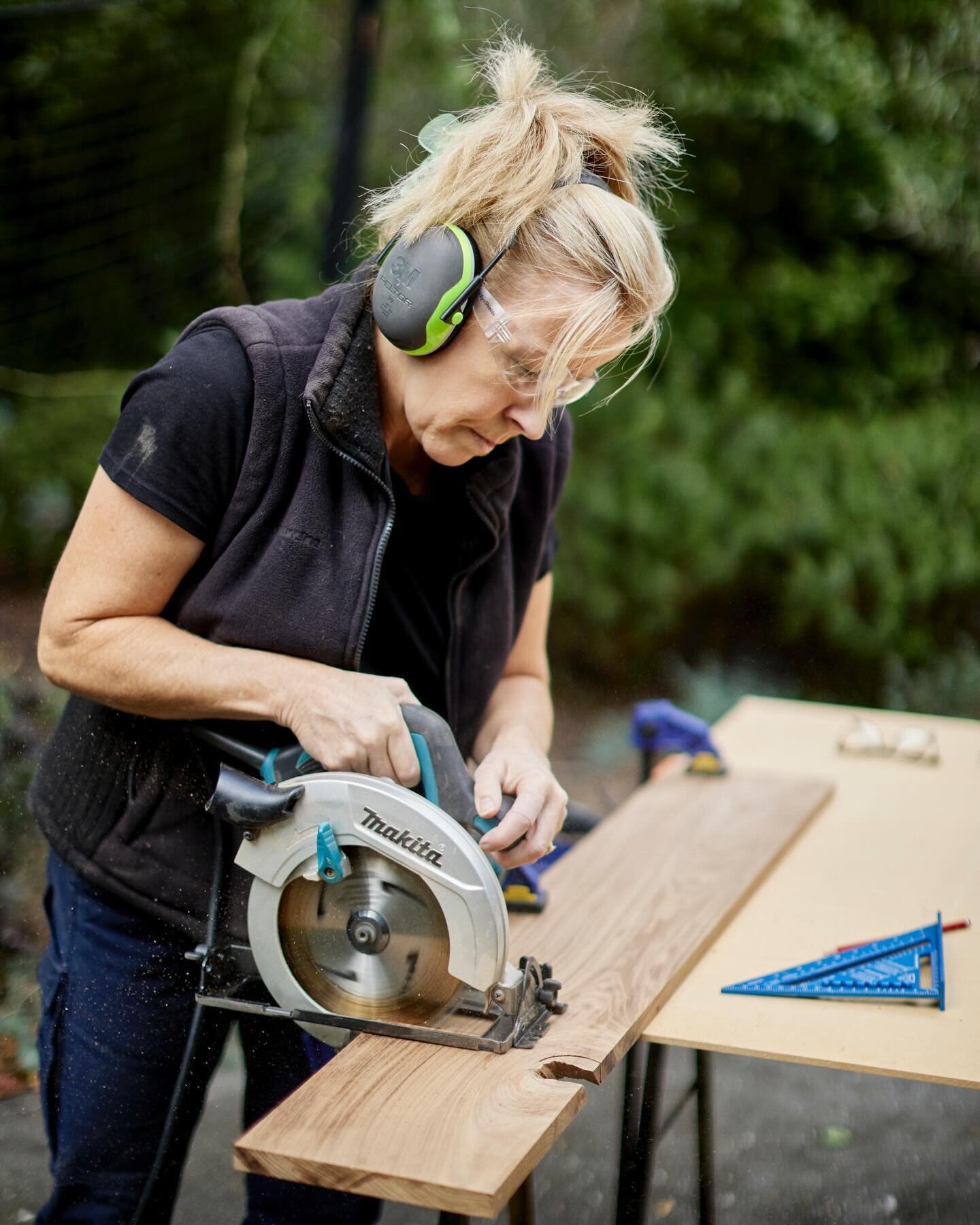Hi I&rsquo;m Jane and whilst I&rsquo;ve been promoting my Workshop classes, it occurred to me it was time to tell you how I became a Furniture Designer.

We moved to the UK where I studied Interior Design when my children were young. On returning to 