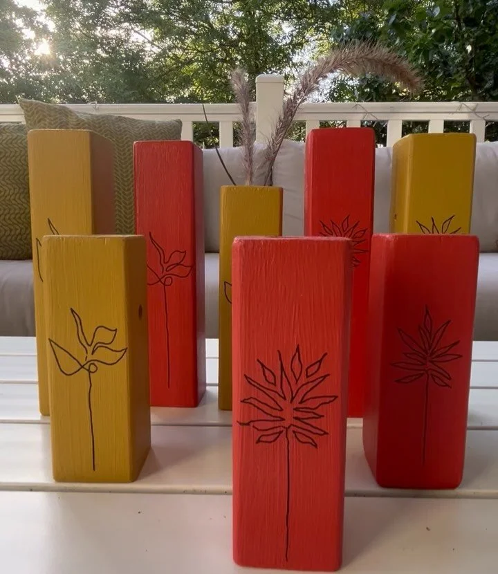 🎄Christmas Gifts 
Melbourne friends never got an opportunity to buy one of my new &lsquo;Joy&rsquo; vessel collections. 
With only 8 available, I&rsquo;m offering a wrapped gift &amp; delivery service for next week&hellip; 

Handmade vessels made fr