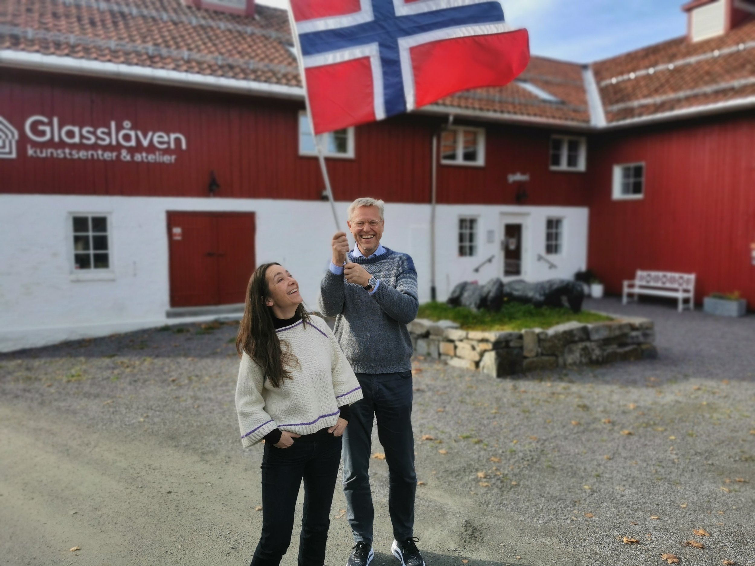 Glasslåven har løst gjeldsbyrden!