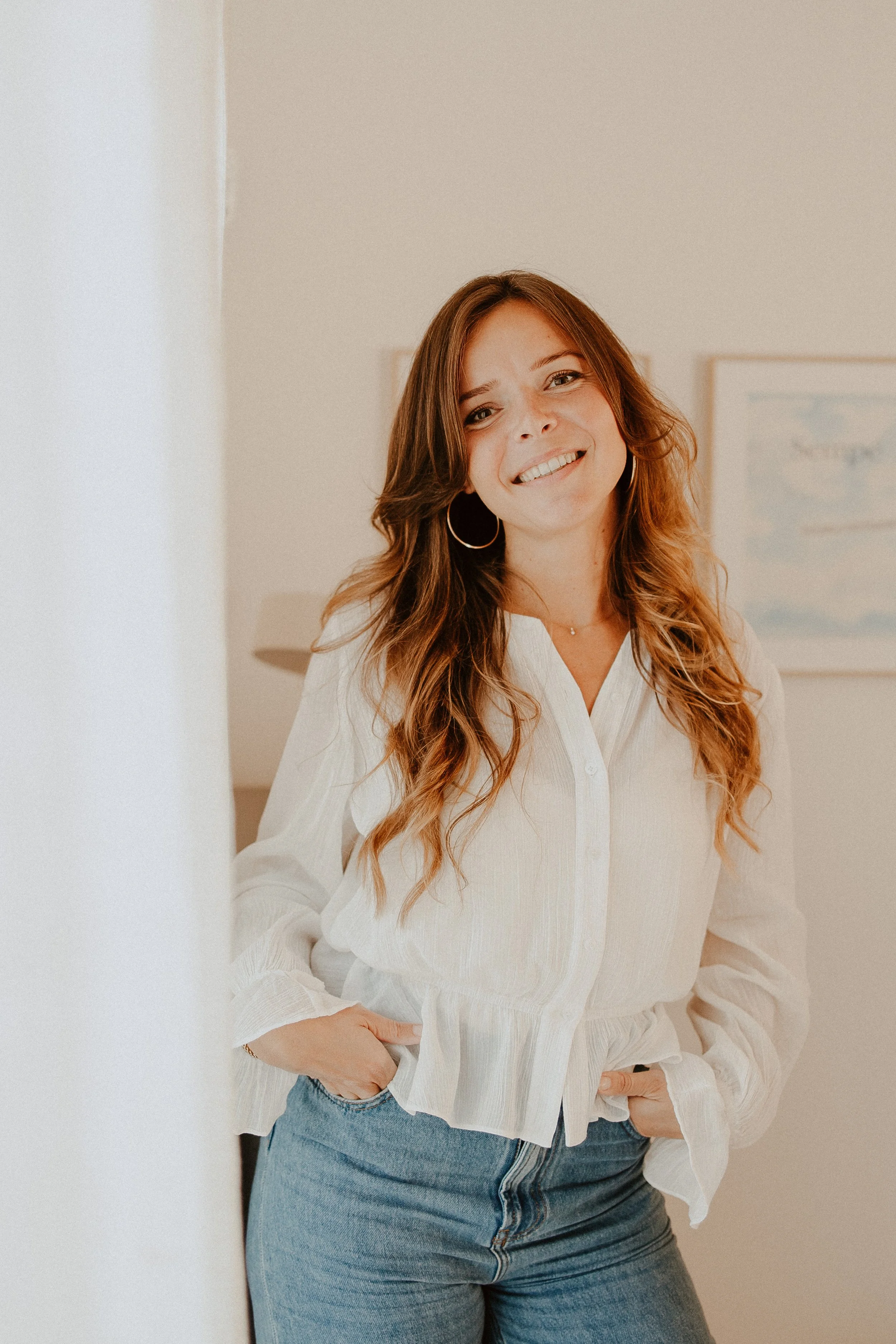 Portrait de Claire Lusson, psychopraticienne en ligne.