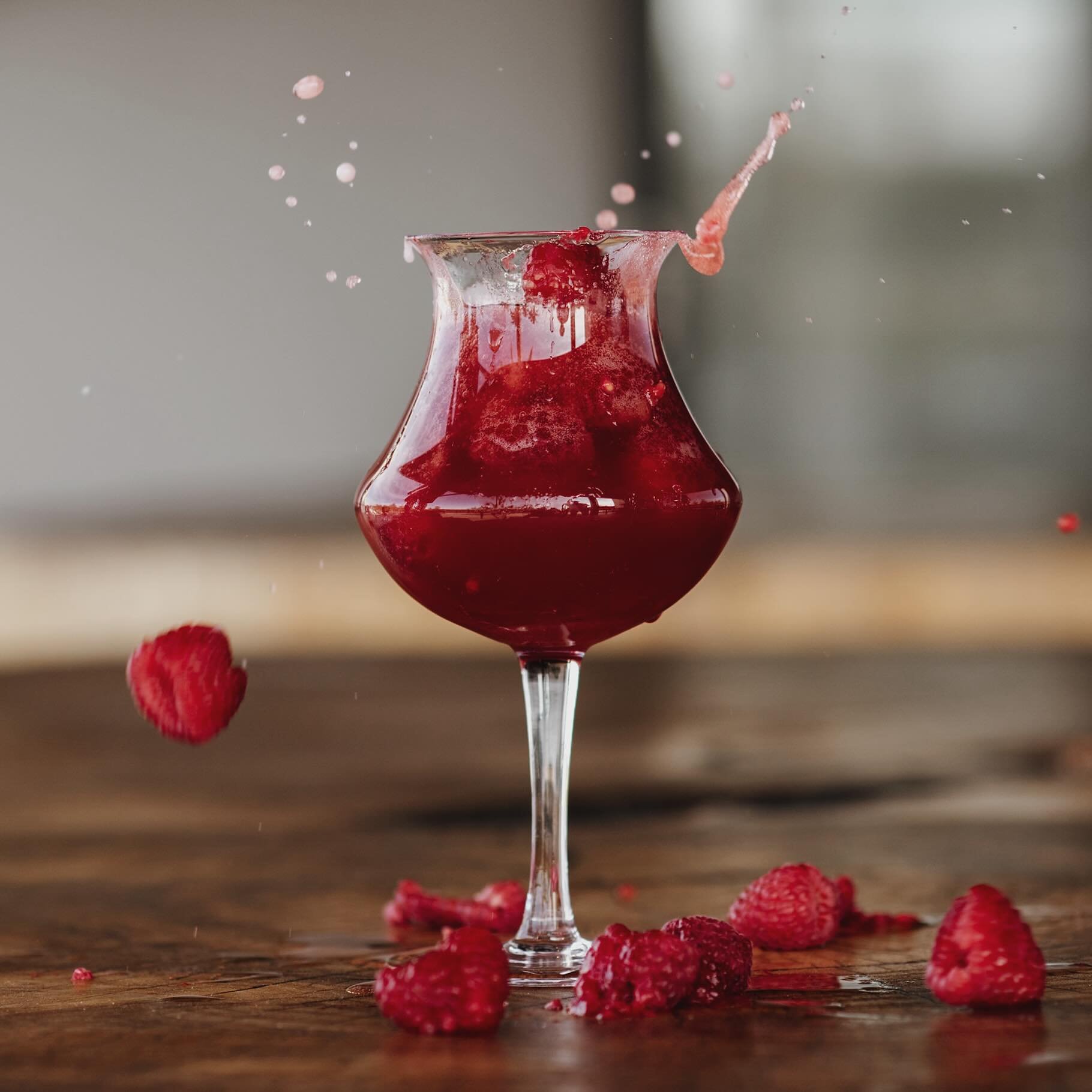 Many raspberries were harmed in the making of this beer&hellip;Our killer raspberry sour is made with nothing but real raspberries&hellip;prob why it tastes as amazing as it does!

#dangerousales #beer #beers #sour #sourbeer #craftbeer #beerporn #bee