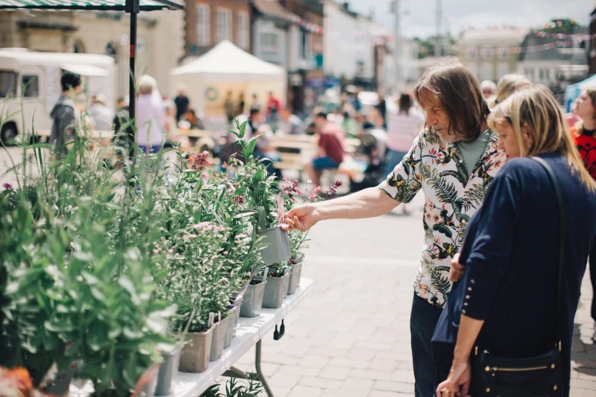 Gin, gifts and a golden goose egg hunt at April’s market! 