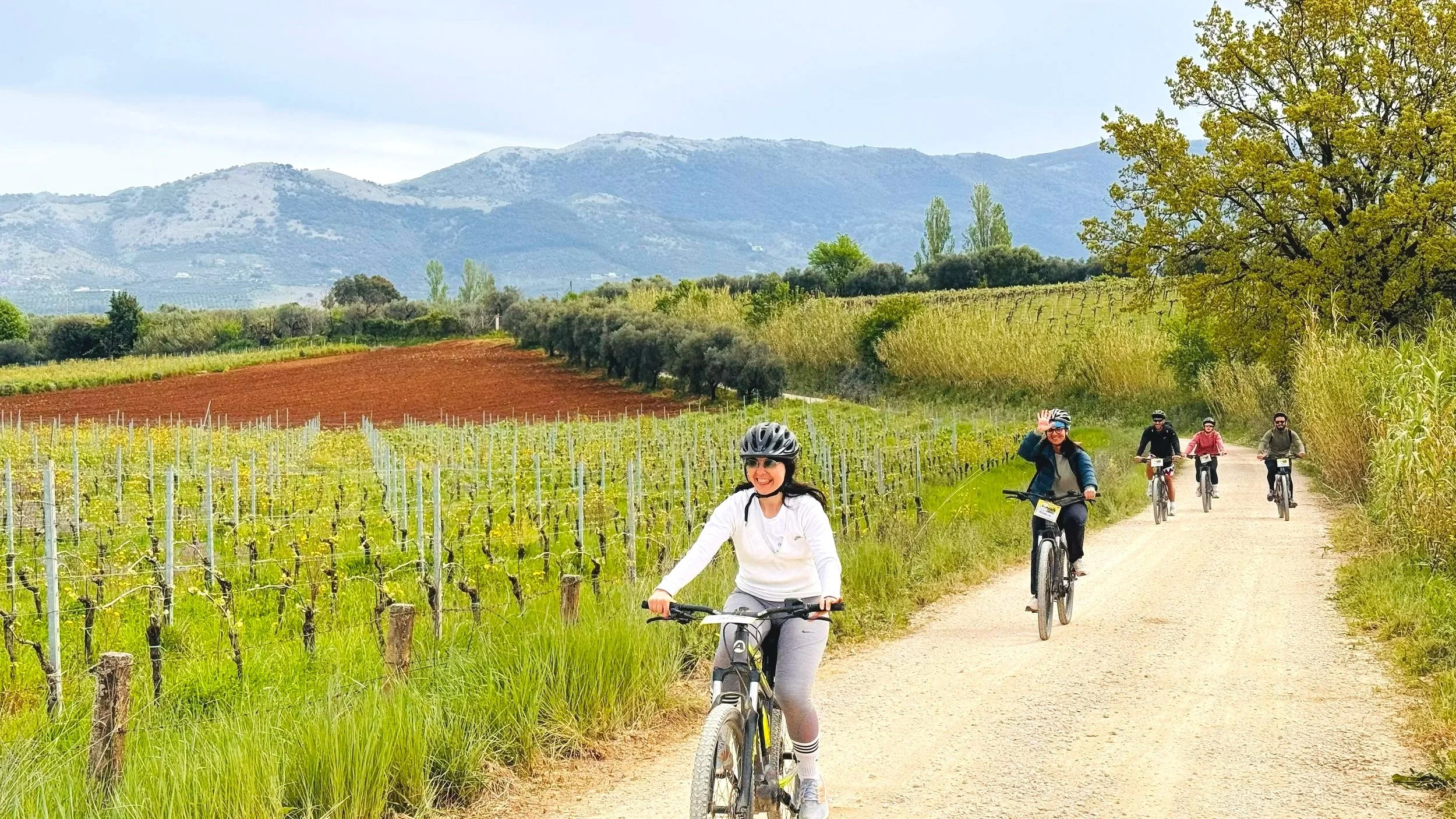 Cycling in Gravel Roads nearby Marco Carpineti