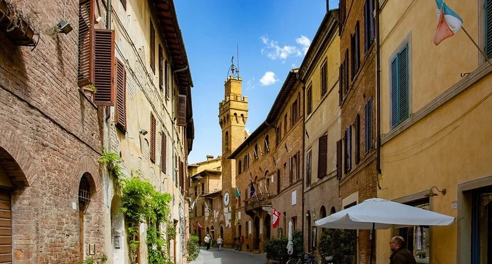 Un'esperienza dalle mille sfaccettature: visita la Val d'Arbia e l'abbazia di Monte Oliveto