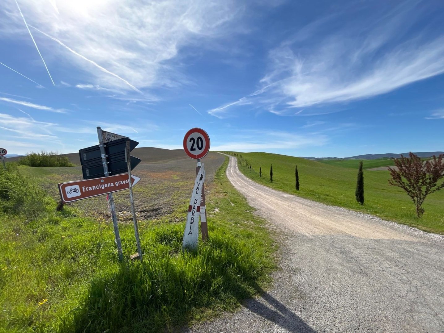 Via Francigena Val d'Arbia.jpg