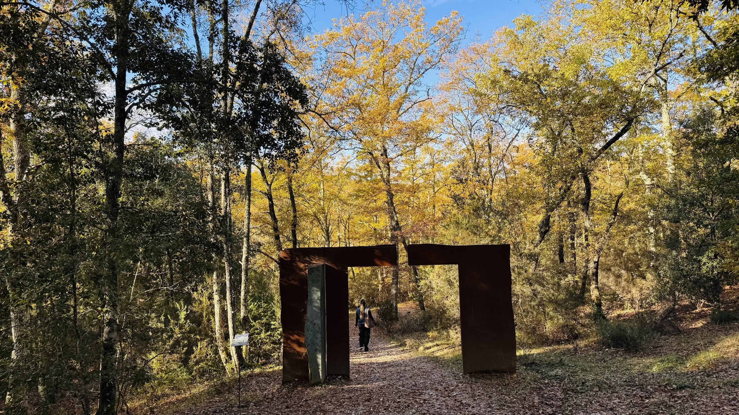 EDIFÍCIO INACABADO DO PARQUE DE ESCULTURAS DE CHIANTI.jpeg