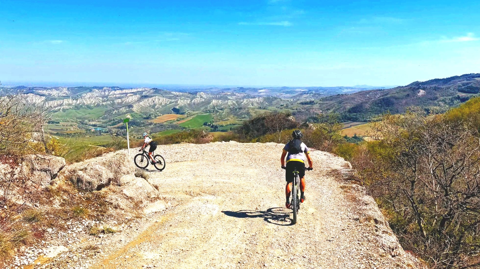 Cycling through the Appenine Hills and Calanchi formations