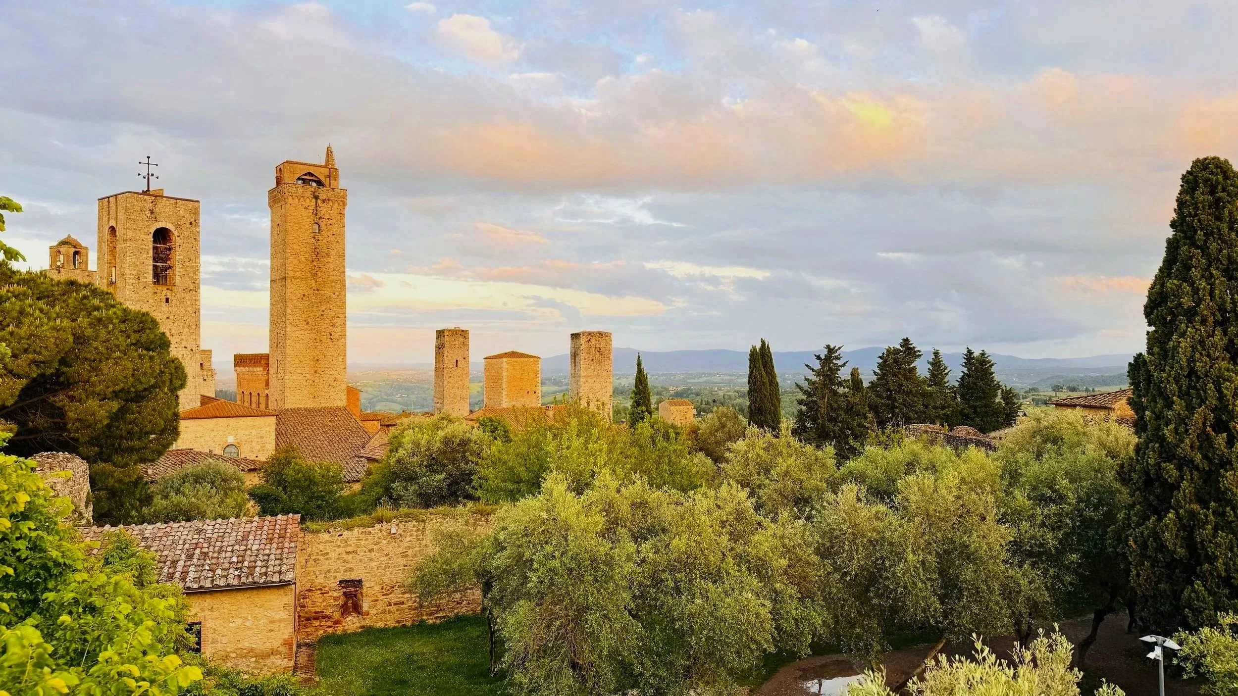San%2BGimignano%2BSkyline%2BDay.jpg