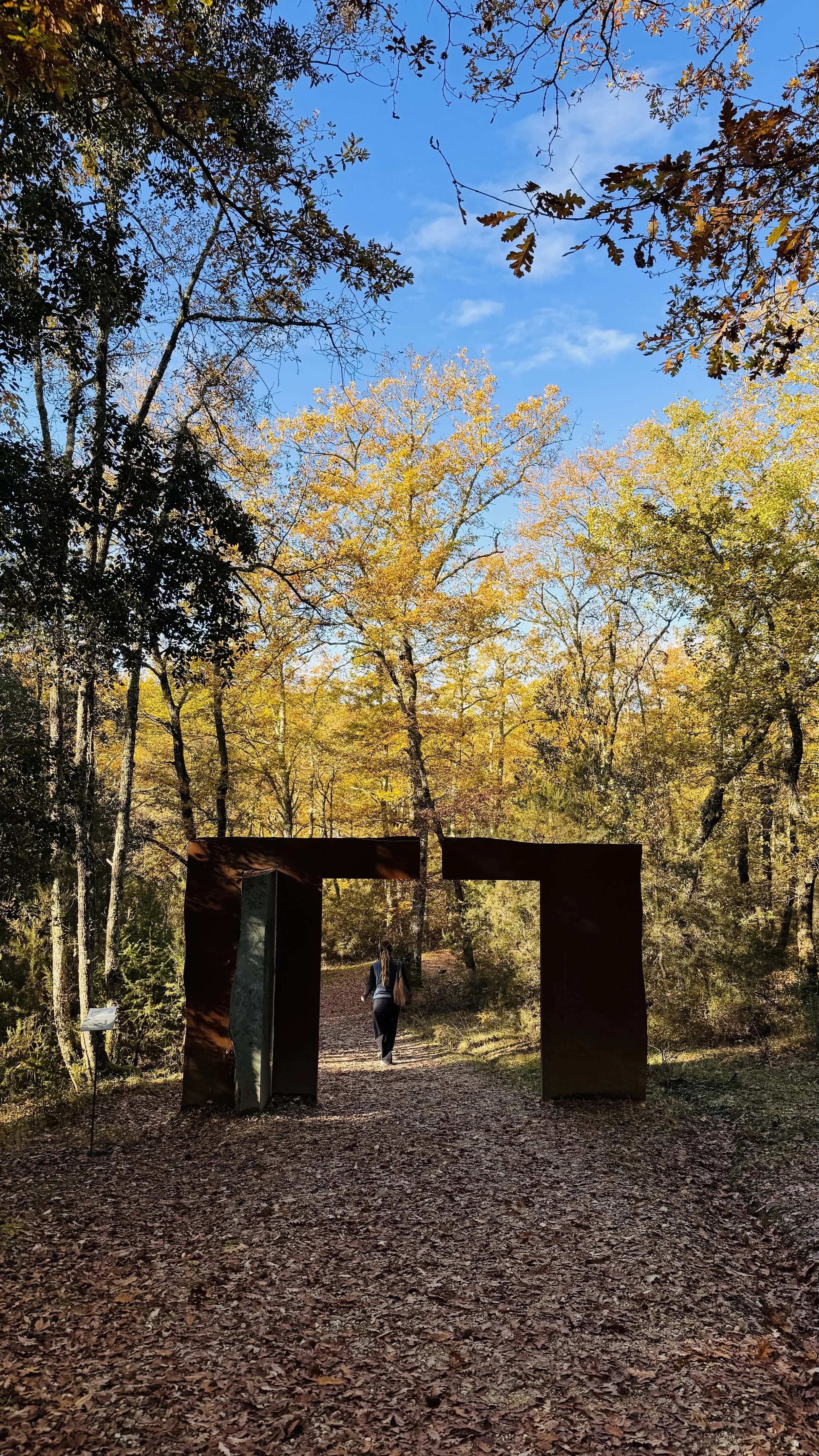EDIFÍCIO INACABADO PARQUE DE ESCULTURAS DE CHIANTI