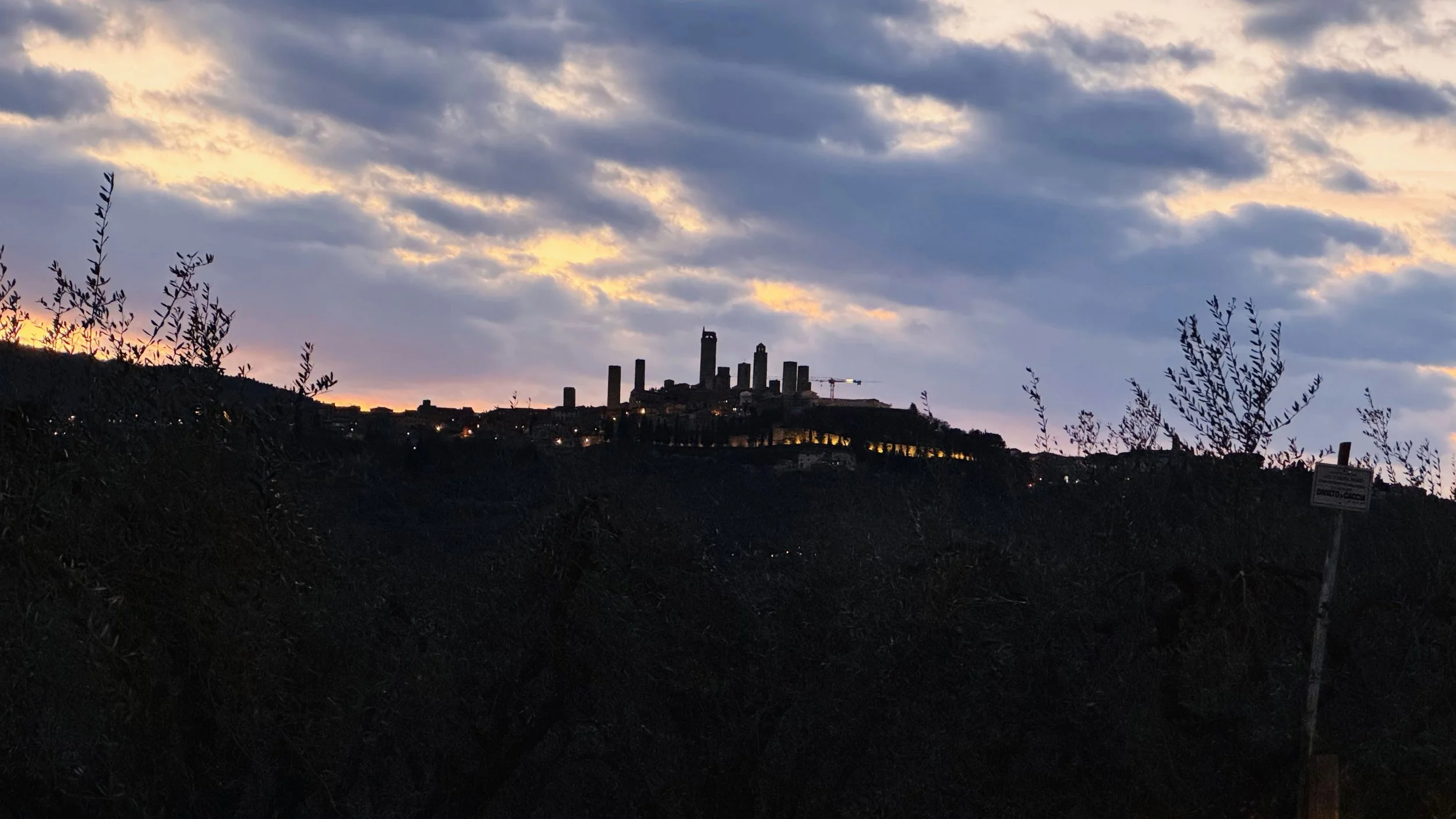 San Gimignano Skyline Night.jpg