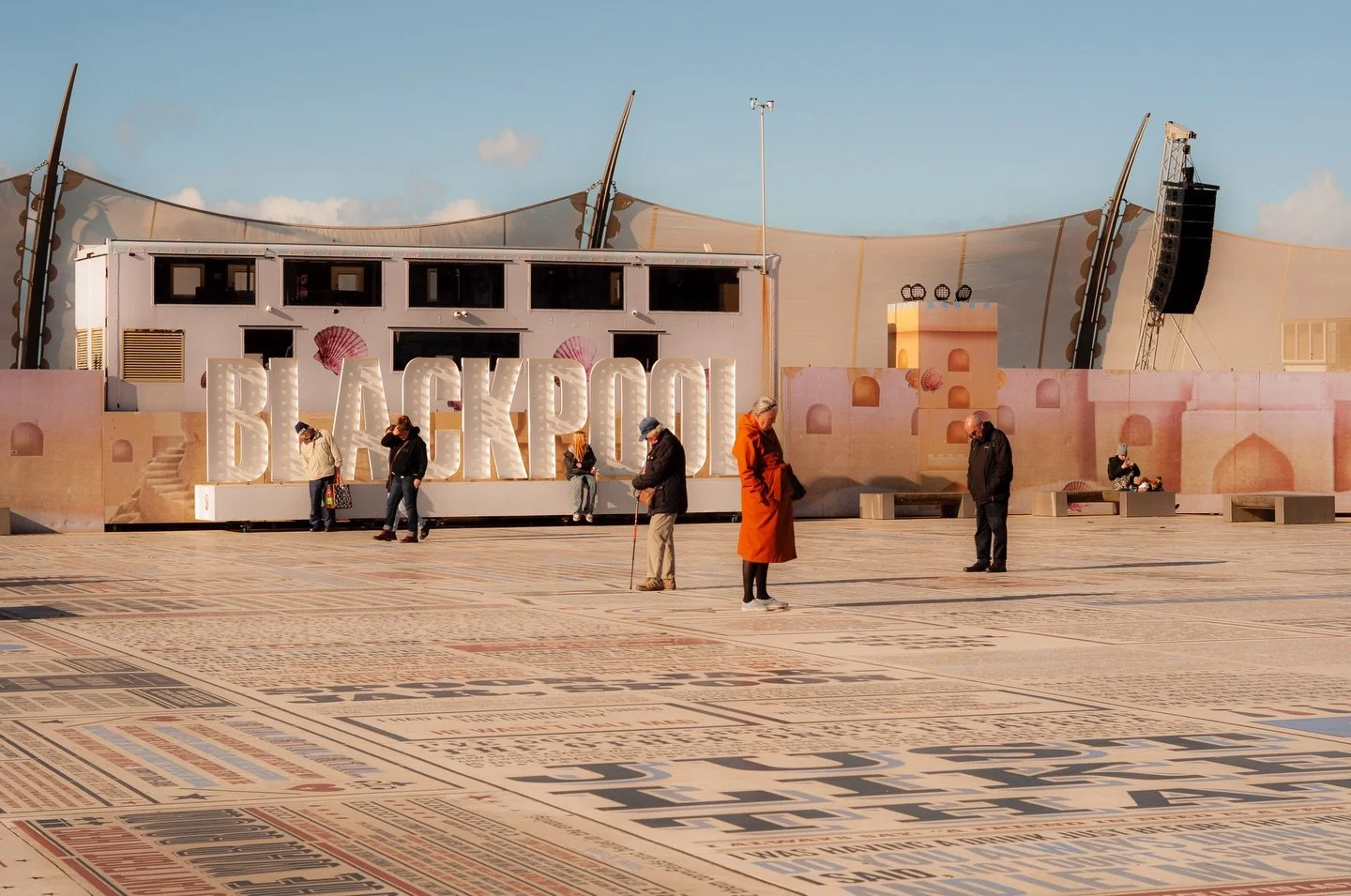 My first ever visit to Blackpool Part 1!

Despite being quite close the stars have never aligned for me to visit. I had a really nice time, saw some great art, got to see a cracking sunset, the tower was phenomenal too. I know it&rsquo;s a very diffe