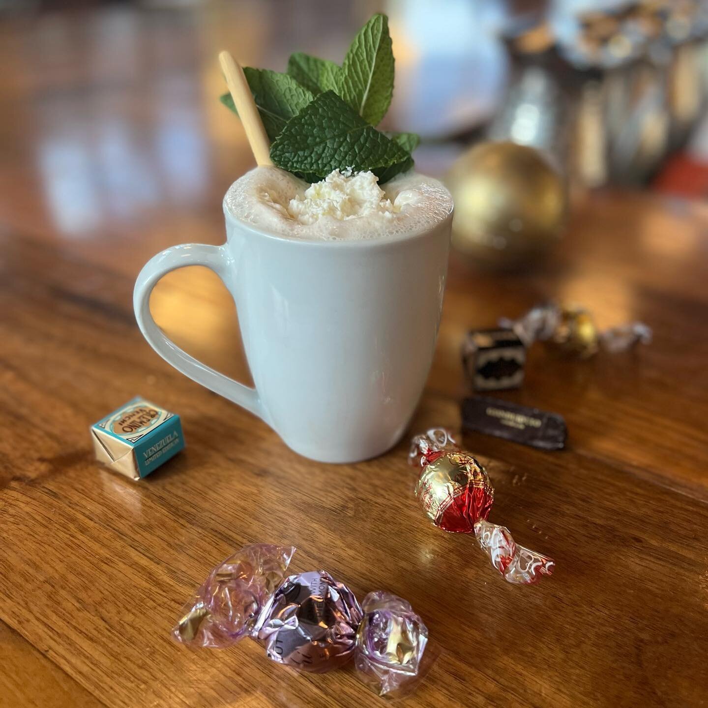 🍫 Boozy Hot Chocolate! ☕️ with our housemade peppermint schnapps, and fresh whipped cream! On special from the bar this week! 

#cozy #chocoholic #holidayflavors #semospecials #medforddrinks #bostoncocktails #snowday #limitededition #hotcocktails #w