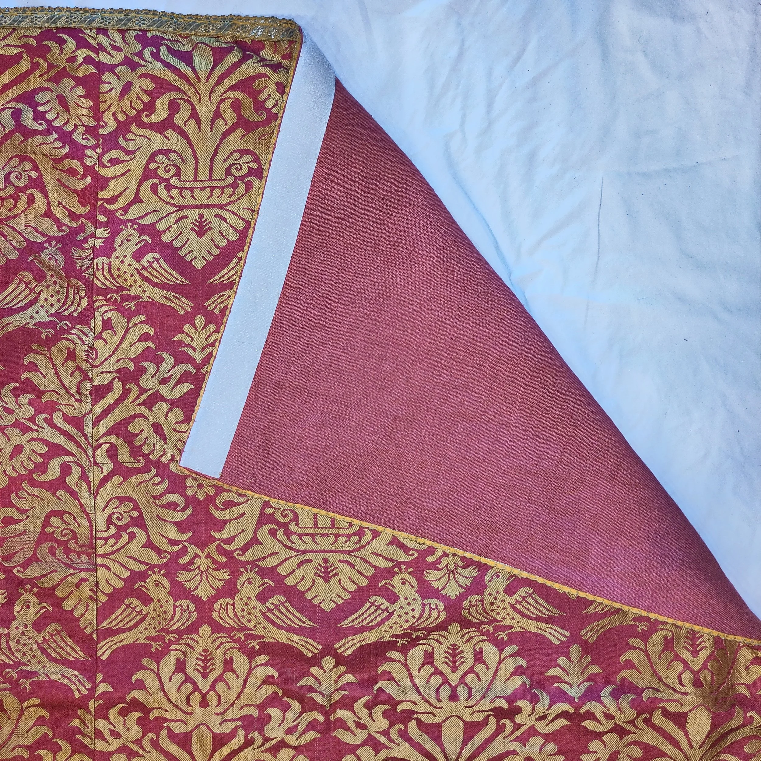 Silk 16th century Italian lampas vases and birds 10.jpg