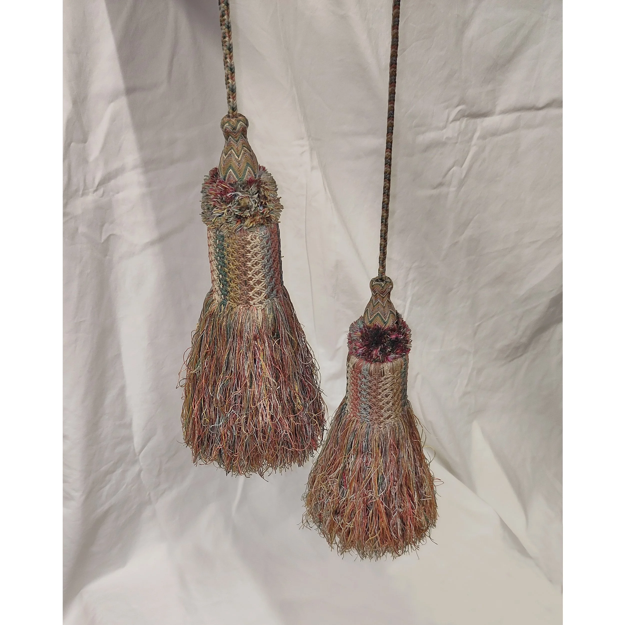 Tassels 17th century pair silk large 2.jpg