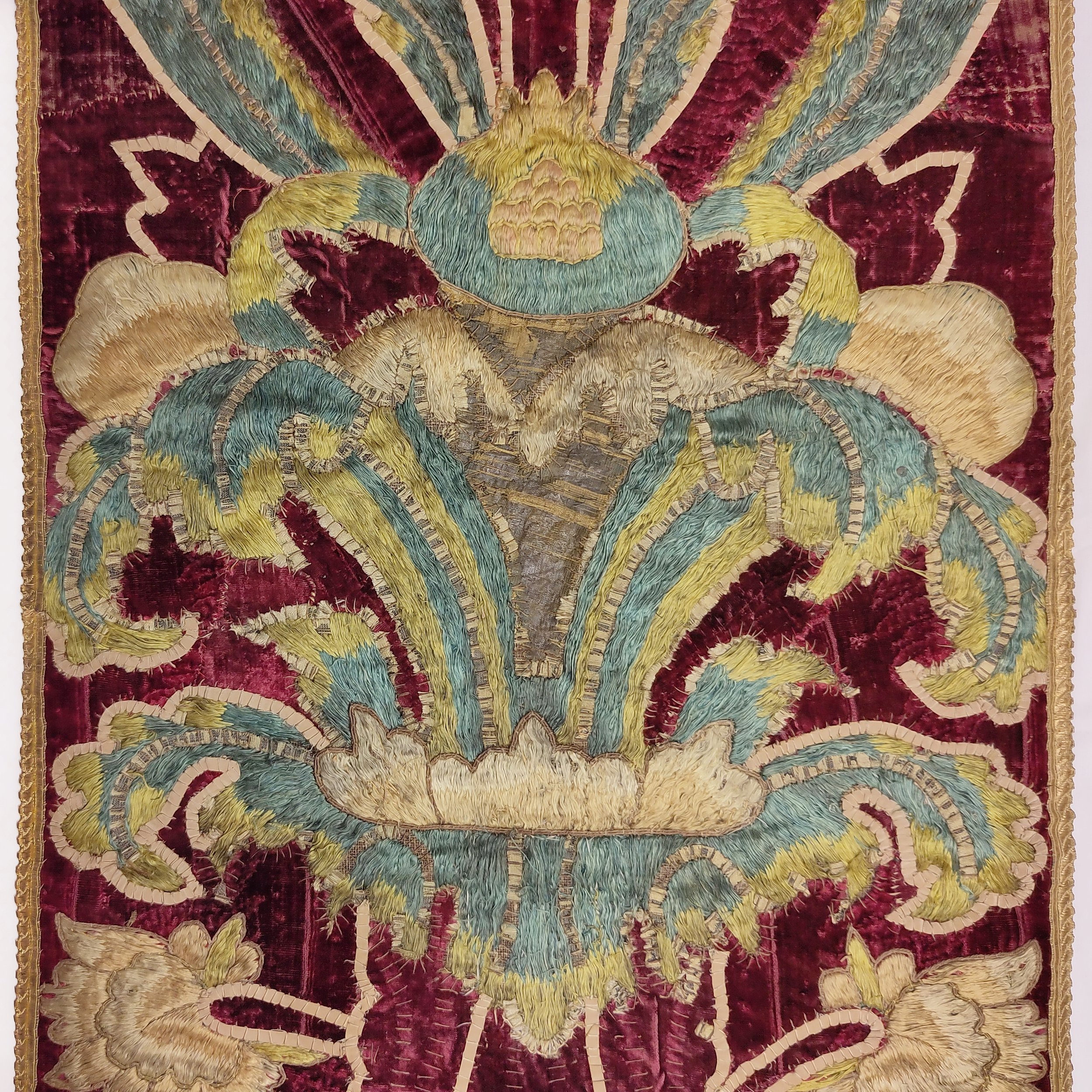 Applique 17th century Portuguese velvet pilaster hangings pair 4.jpg