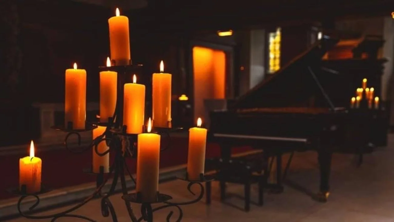 Evening Concert Series: Chopin by Candlelight at Christmas - Warren Mailley-Smith