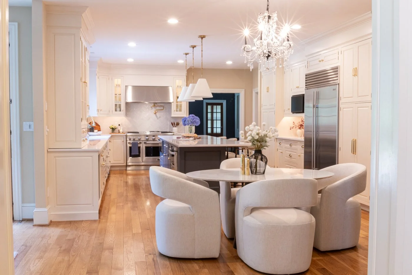 curtis-rowe-interiors-Oldconneticutpathproject-kitchen (2).jpg