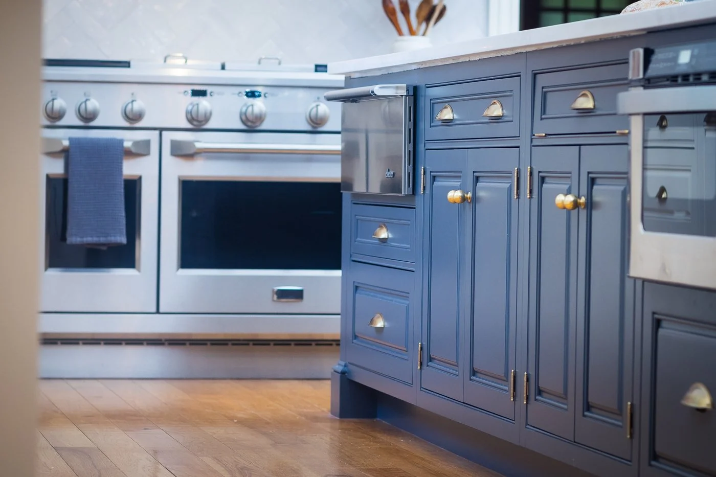 curtis-rowe-interiors-Oldconneticutpathproject-kitchen (14).jpg