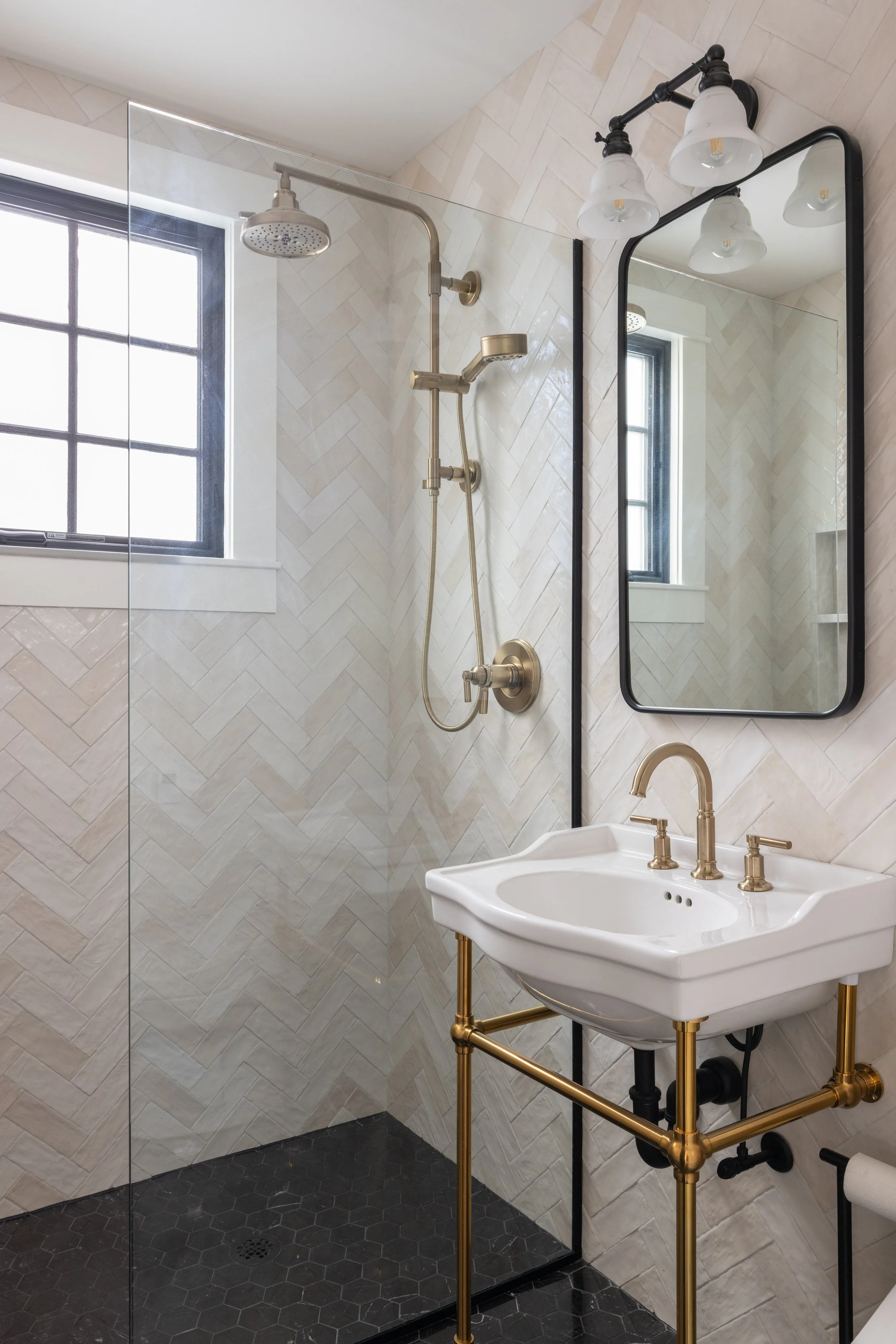 curtis-rowe-interiors-banksst-bathroomdesign (2).jpg