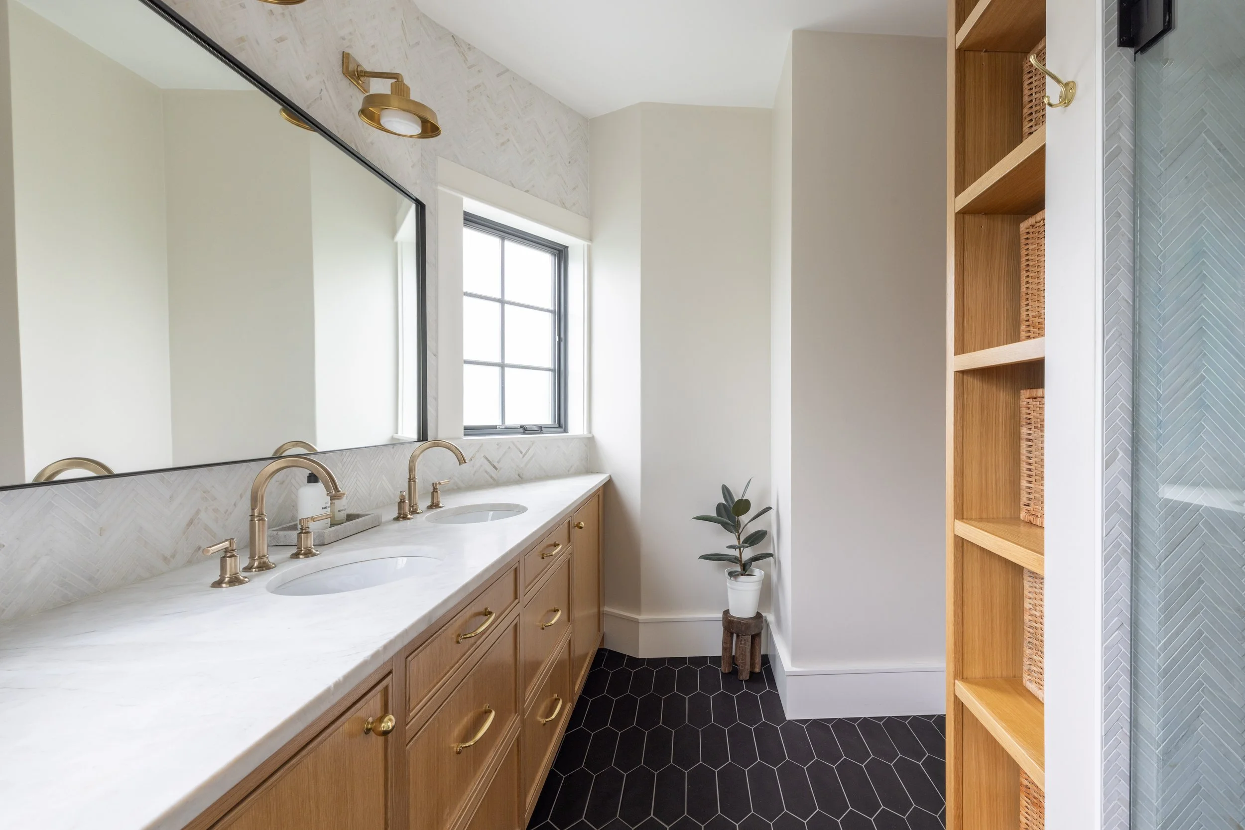 curtis-rowe-interiors-banksst-primarybathroomdesign (1).jpg