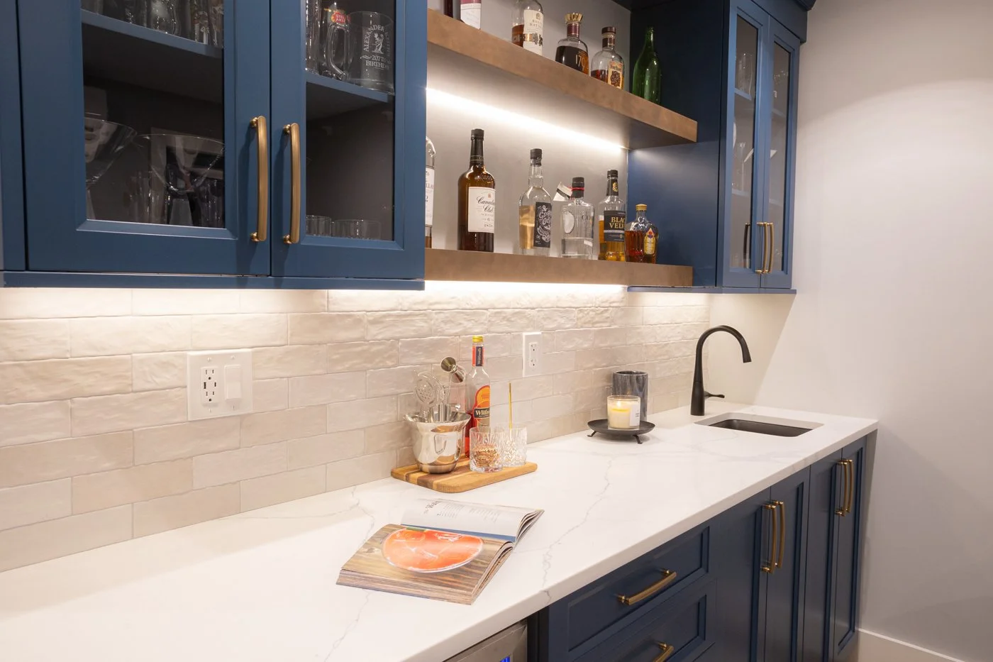 curtis-rowe-interiors-somervillema-basementbardesign (1).jpg