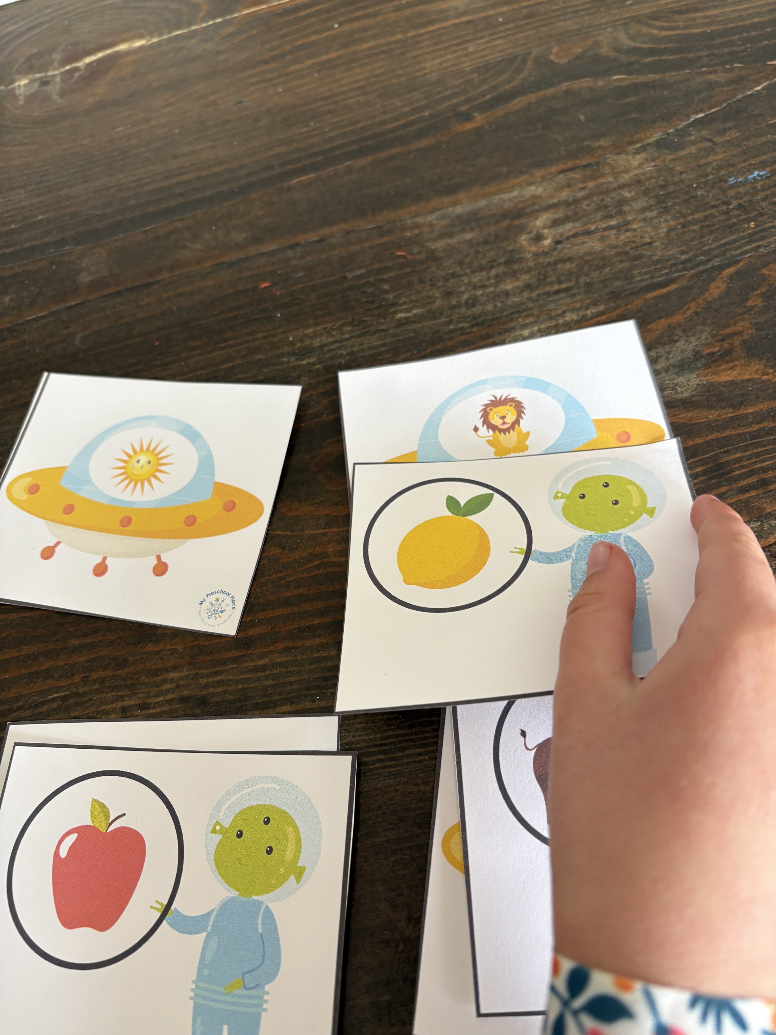 alien beginning sounds 1.JPG