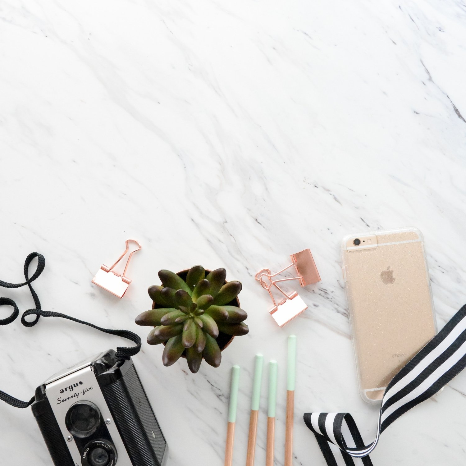 Reach Thousands of Your Ideal Customers Using Media with Christina Nicholson of Media Maven