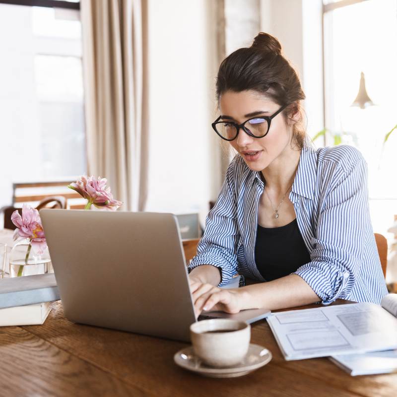 7 AI Tools to Help You Create &amp; Sell Digital Products on Teachable
