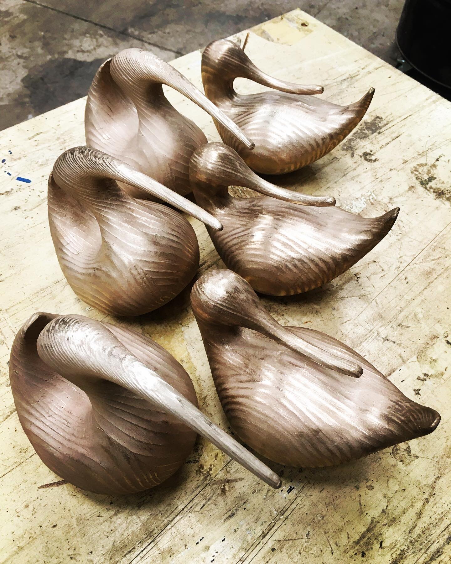 Awaiting patinas, this flock are by sculptor Jon Thompson for whom we regularly cast sculptures. Jon sells his work through the Yellow Bird Gallery based in The Orkney Isles 
.
.
.
.
.
.
.

#bronzefoundry #lostwaxcasting #bronzecast #manchester #pres