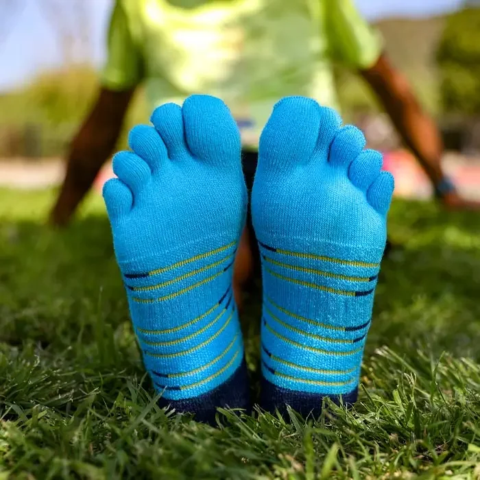 401110_pacific-injinji-toe-socks-2.webp
