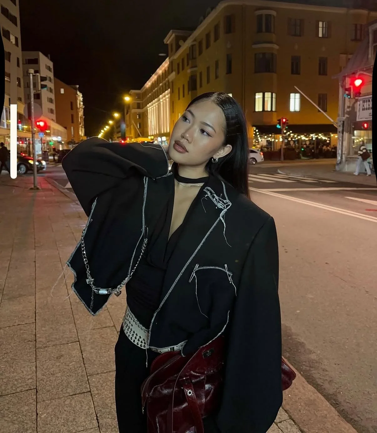 @phmnhii looking stunning in the Seam Blazer🧷

SEAM BLAZER RESTOCK IN @kollektiv_store