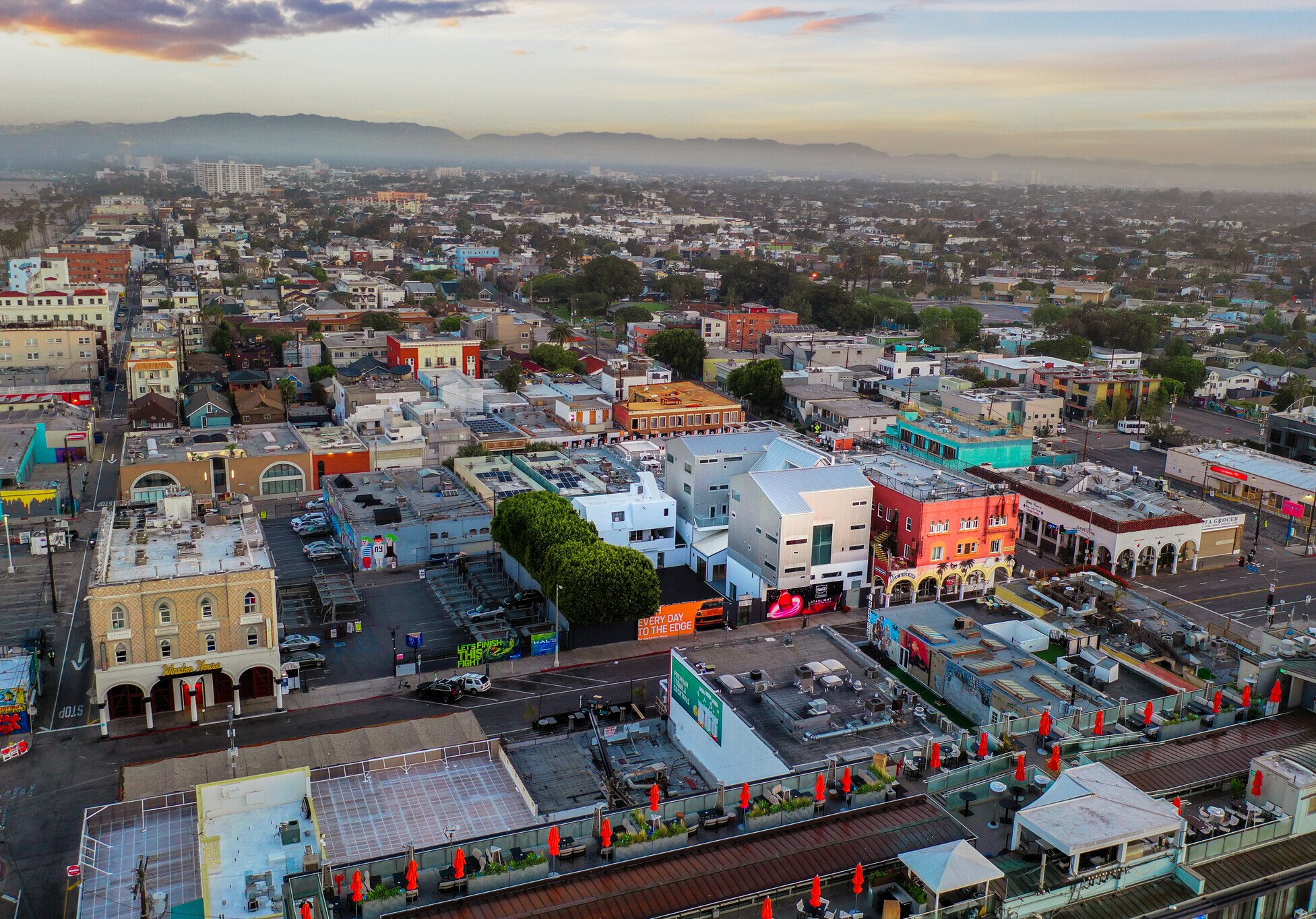 57-69-Windward-Ave-Venice-CA-Exterior-8-LargeHighDefinition.jpeg