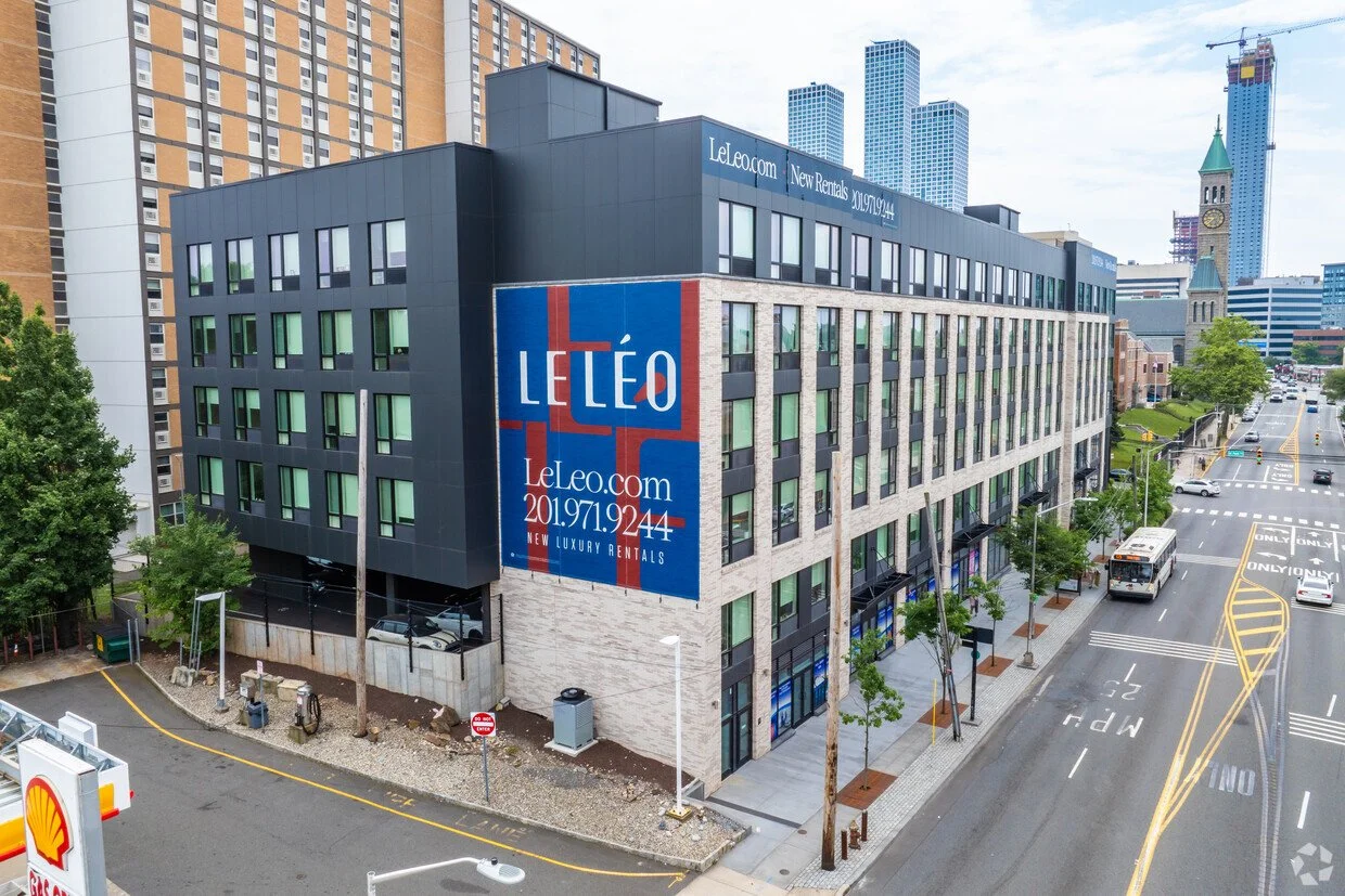 le-leo-jersey-city-nj-building-photo.jpg