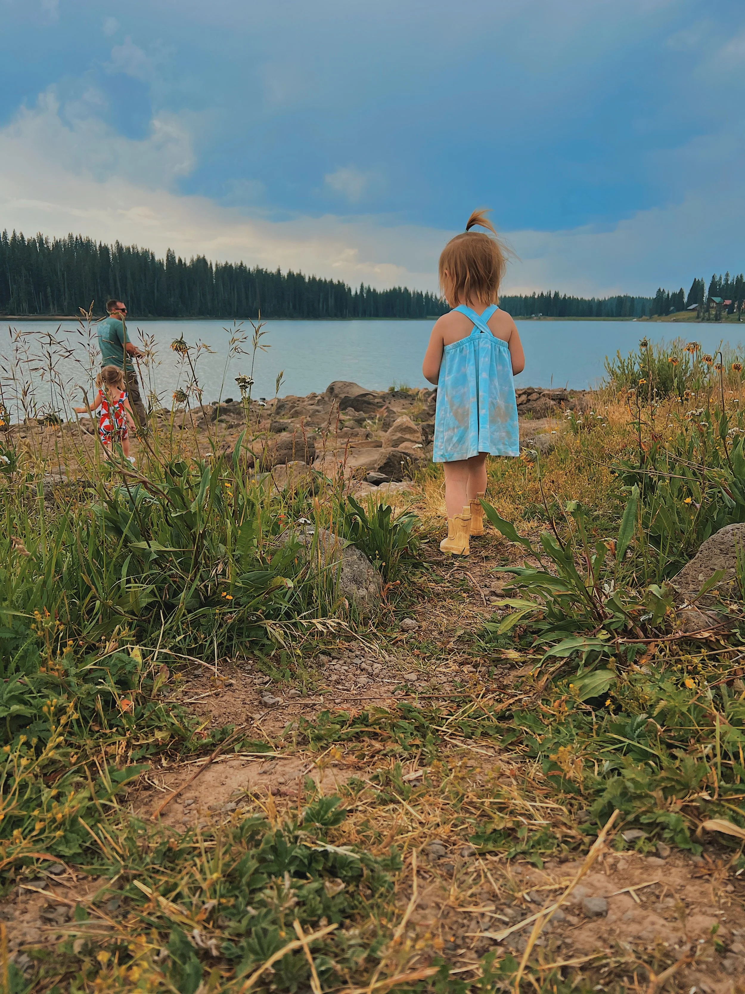 71 Fun Games to Play Outside with your Kids to Spark Joy and Creativity