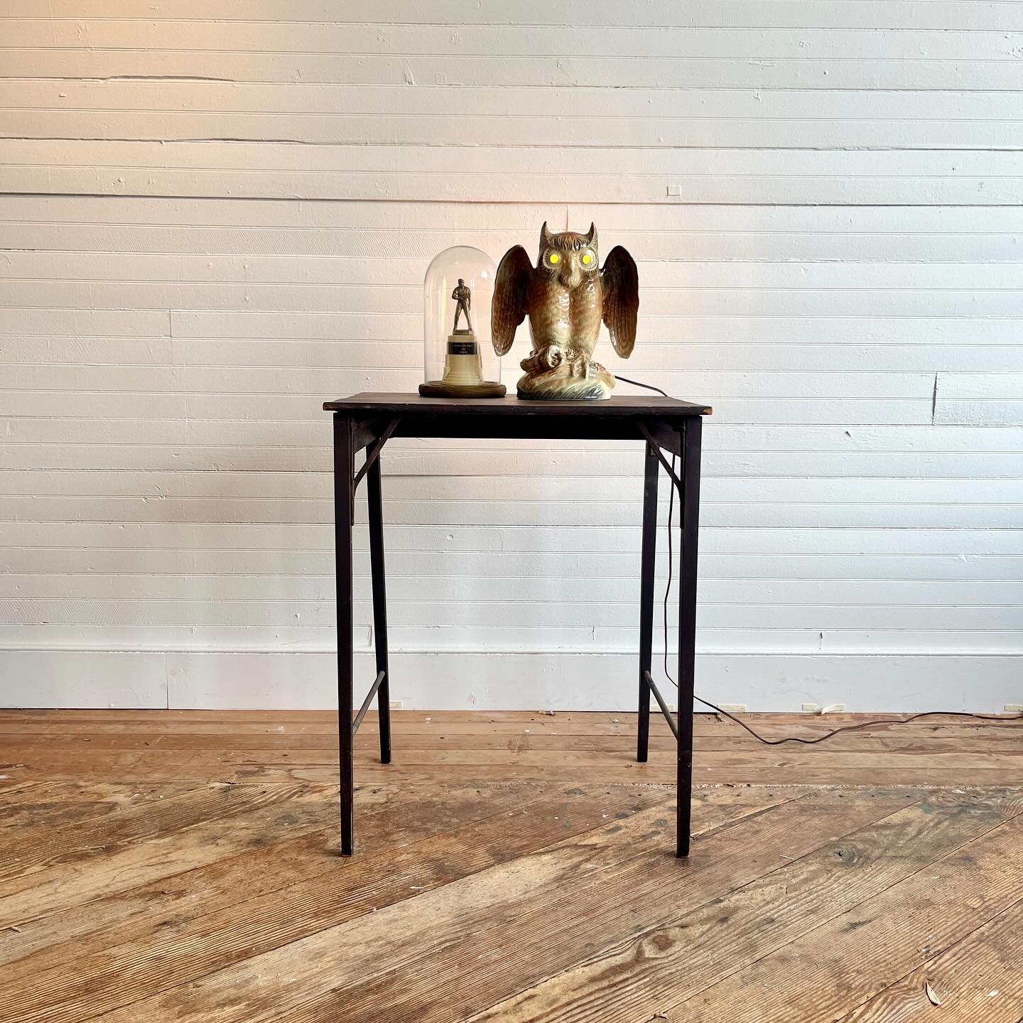 Dainty vintage table / stand. Lots of wear to surface and crack as shown.

28.25&rdquo;t x 22.75&rdquo;l x 17.25&rdquo; w

$65 DM to purchase 

Owl TV lamp by Howard Kron 
$95