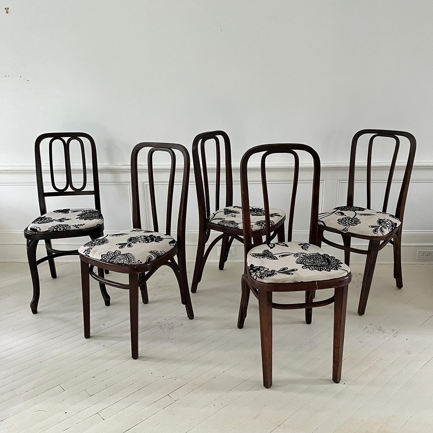 5 bentwood bistro chairs, attributed to Thonet.  One is mismatched, but is part of the family.  Seats have been replaced and covered.  Overall wear throughout. All chairs are sturdy, except for one which has had repairs (see all photos). 

$495 takes