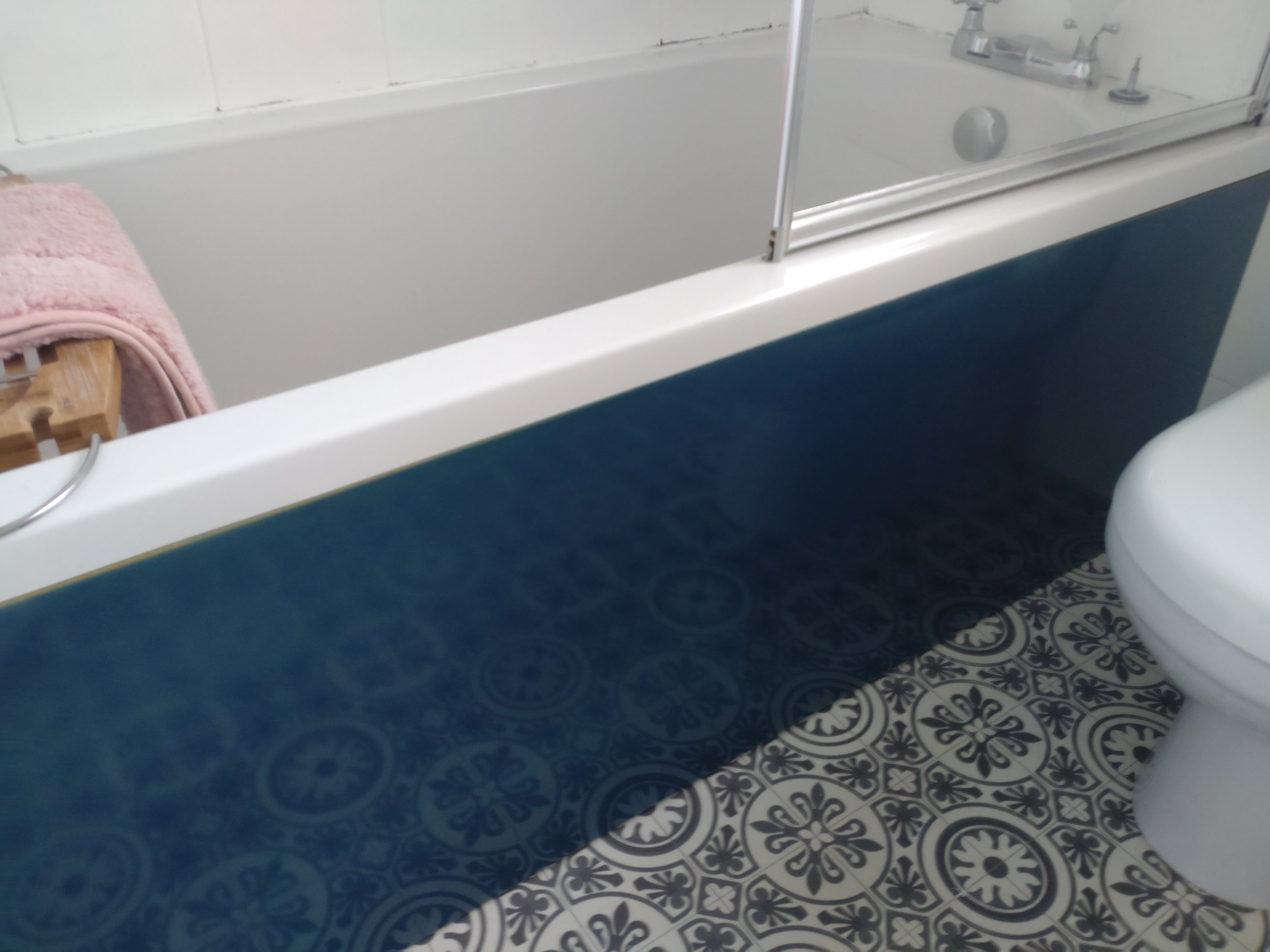 Bath Panel in Northern Ireland — Epoxy Rox Resin Contractor