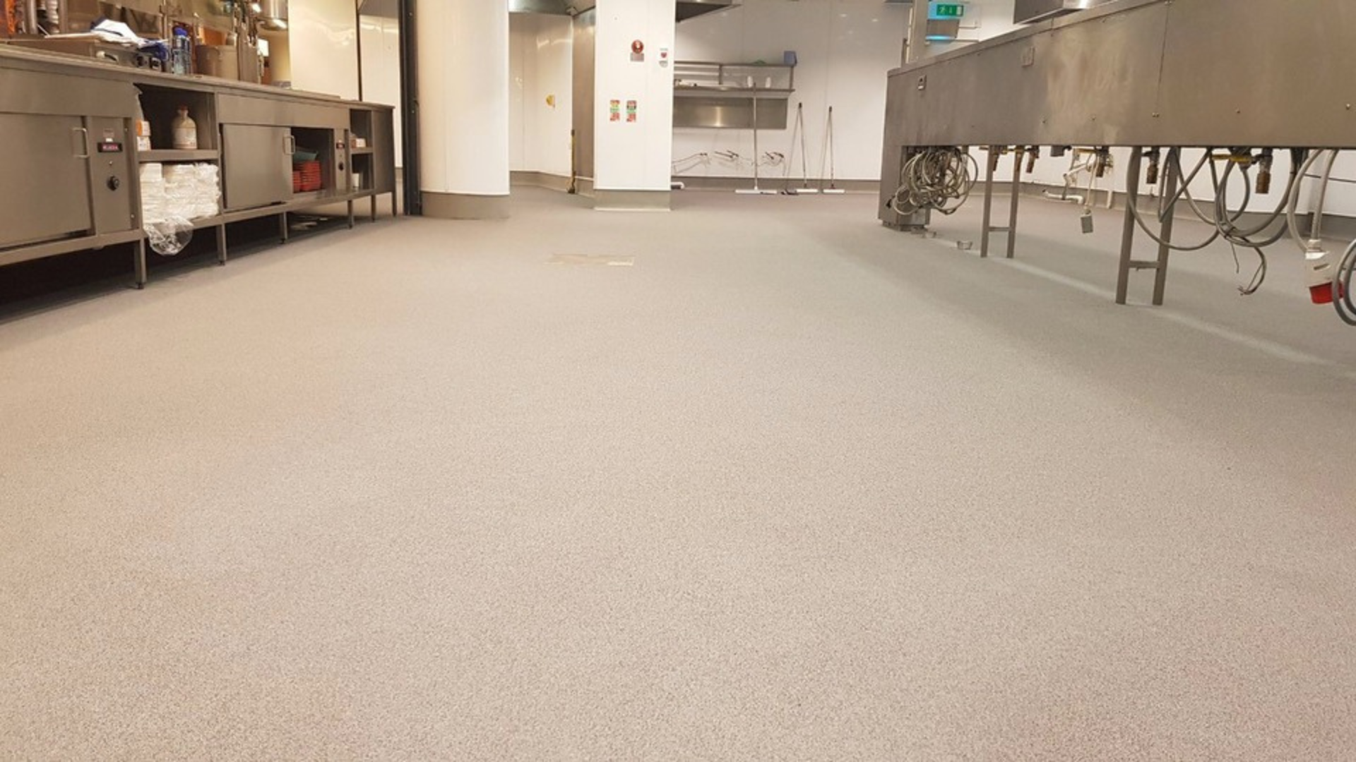 Quartz Finish. — Epoxy Rox Resin Contractor