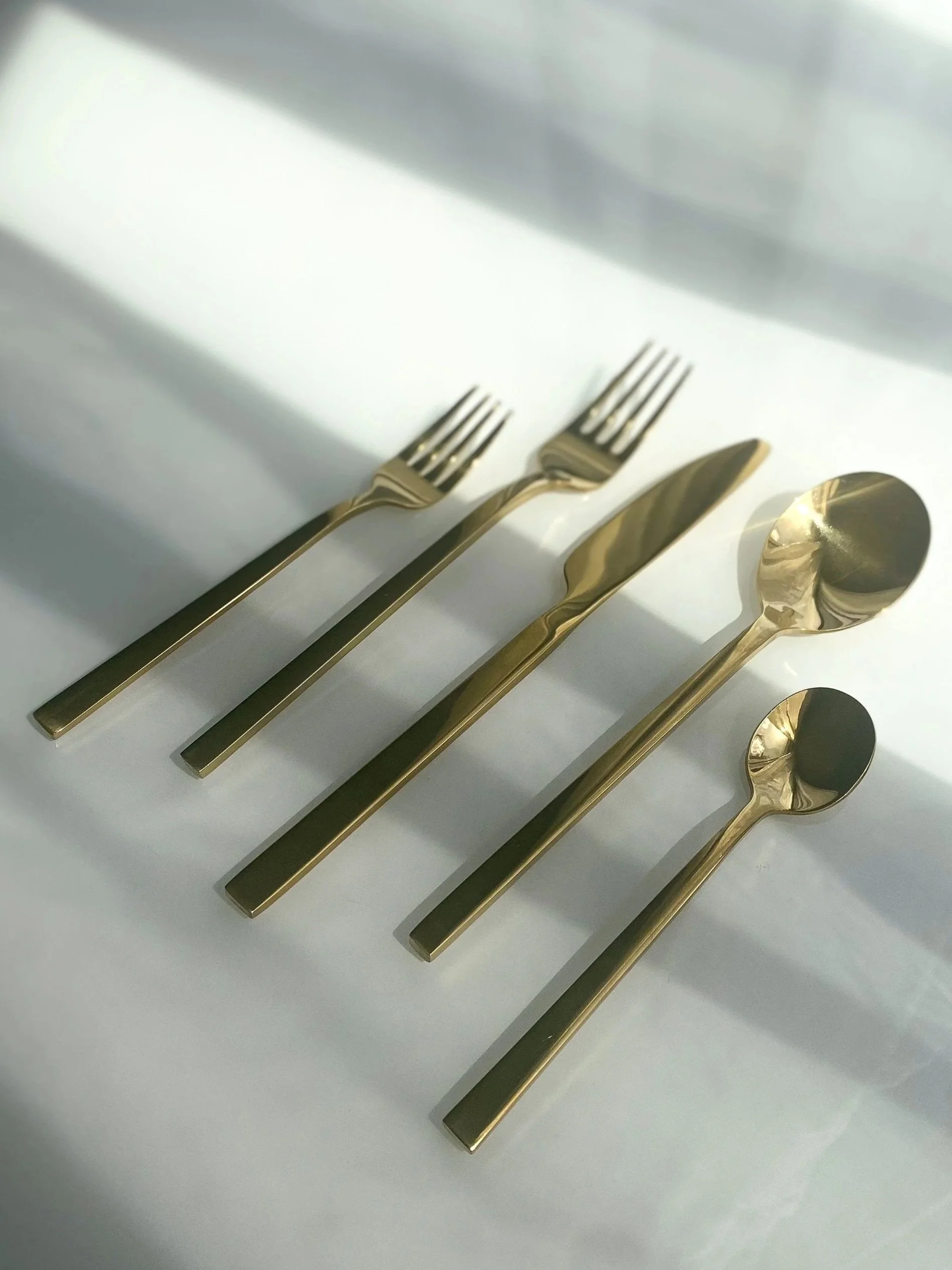 Classic Gold 5-Piece Set 
Quantity: 80 sets 
25¢ per utensil | $1 full set